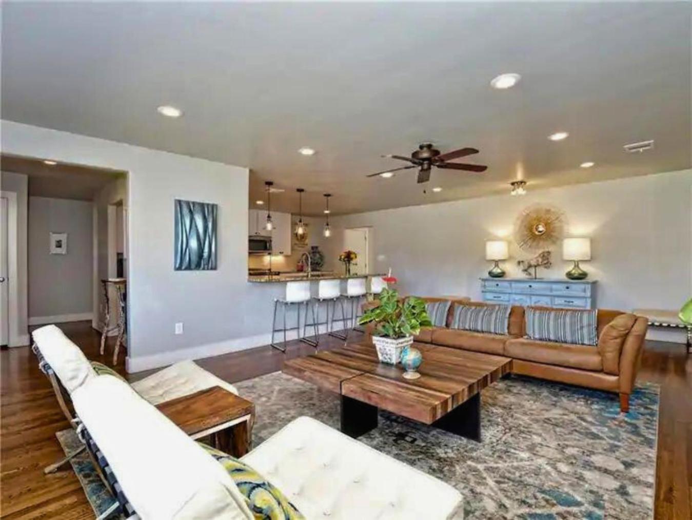 Four-Bedroom House - Photo 1