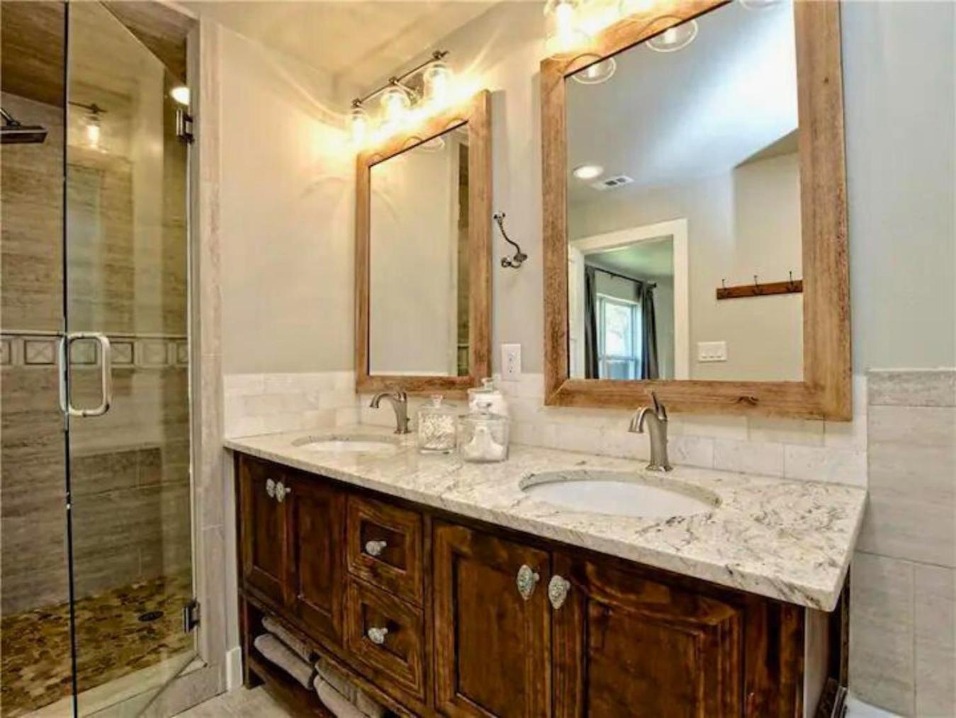 Four-Bedroom House - Photo 12