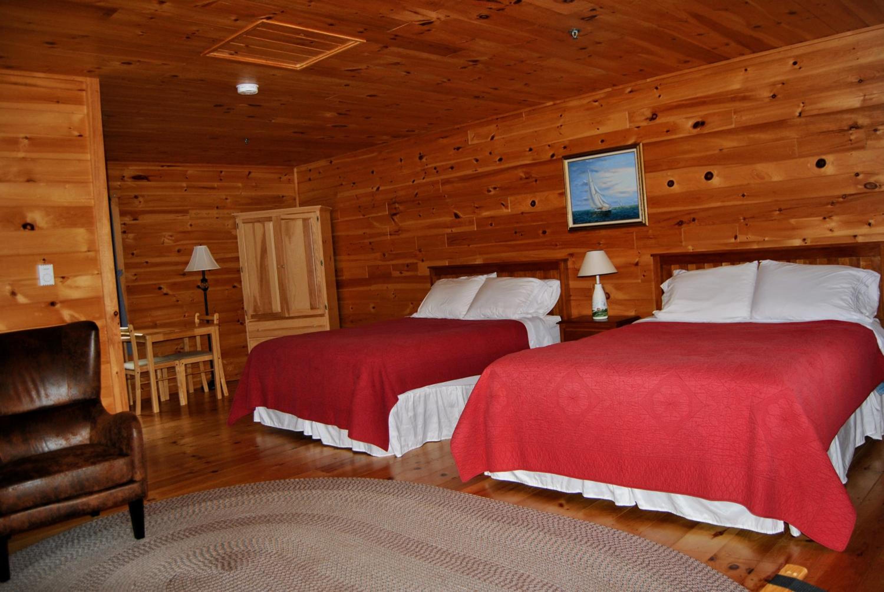Queen Room photo 1