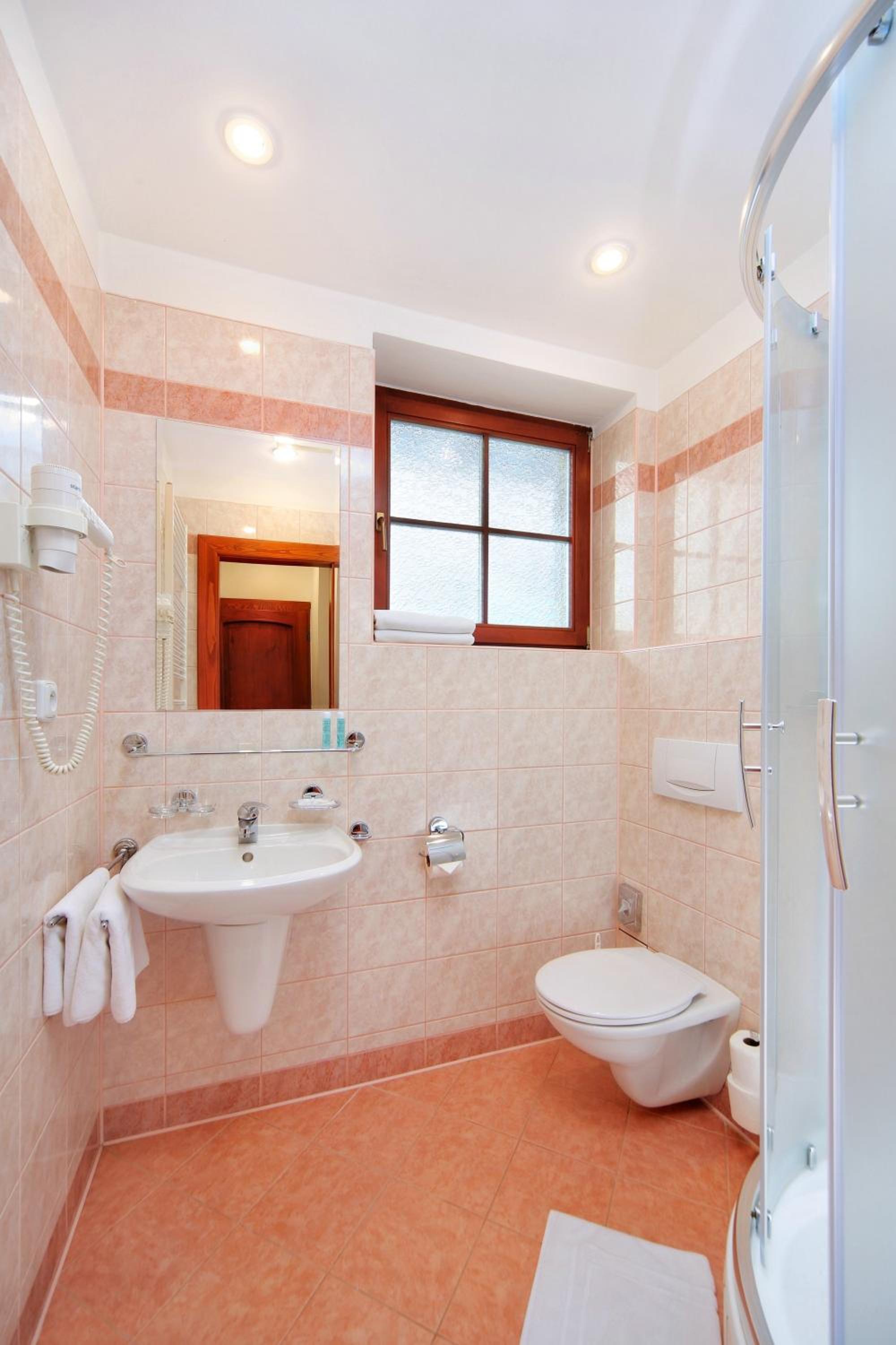 Double Room with Extra Bed photo 3