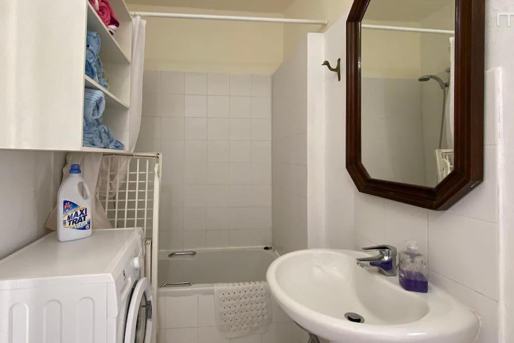 Two-Bedroom House photo 3