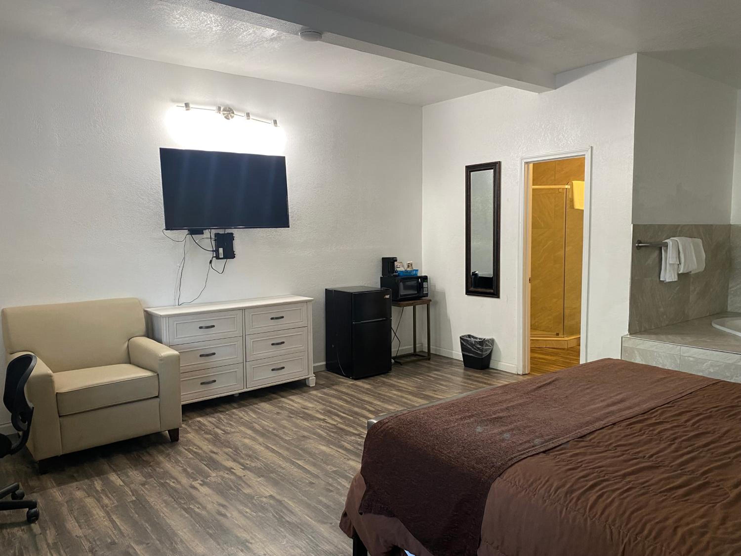 King Room with Spa Bath - Photo 1