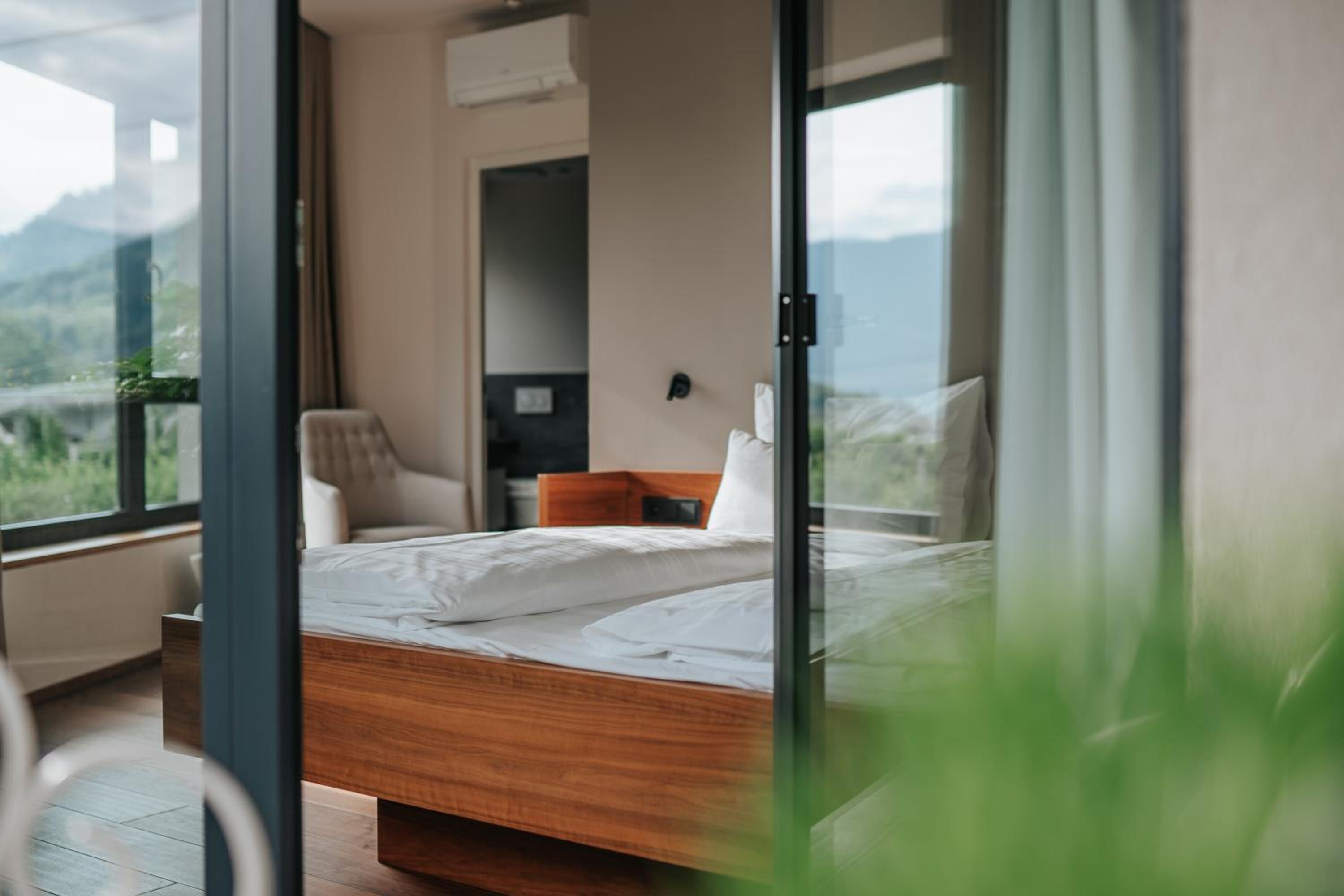 Apartment with Terrace - Photo 16