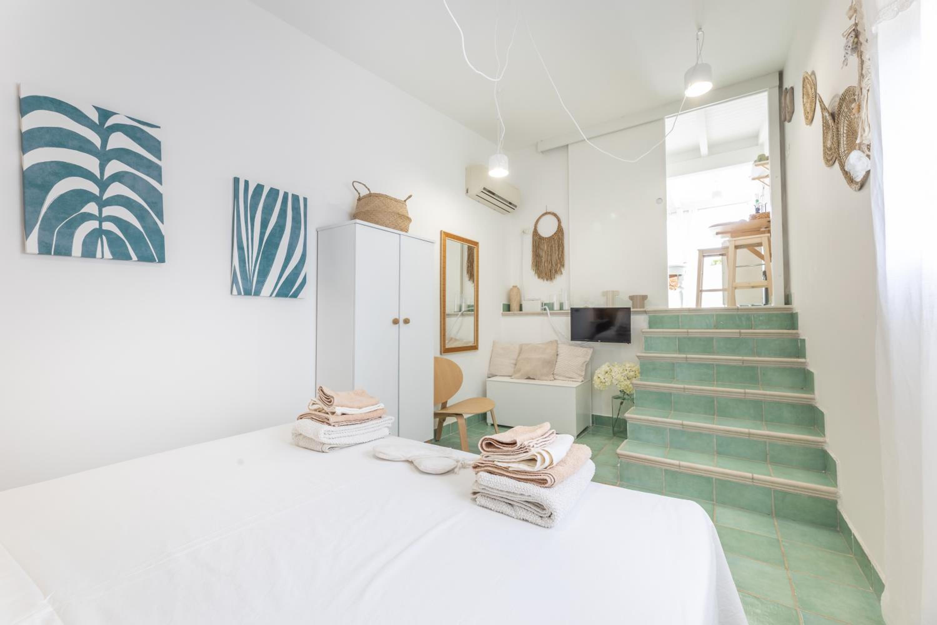 One-Bedroom House photo 1