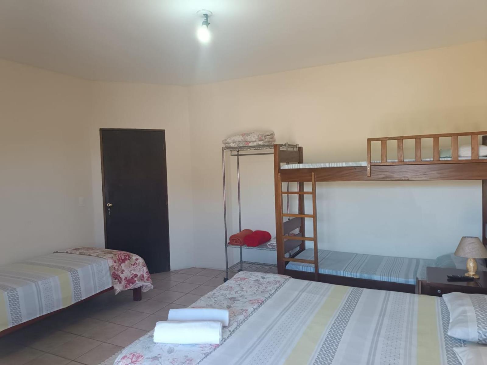 Family Suite with Balcony - Photo 5