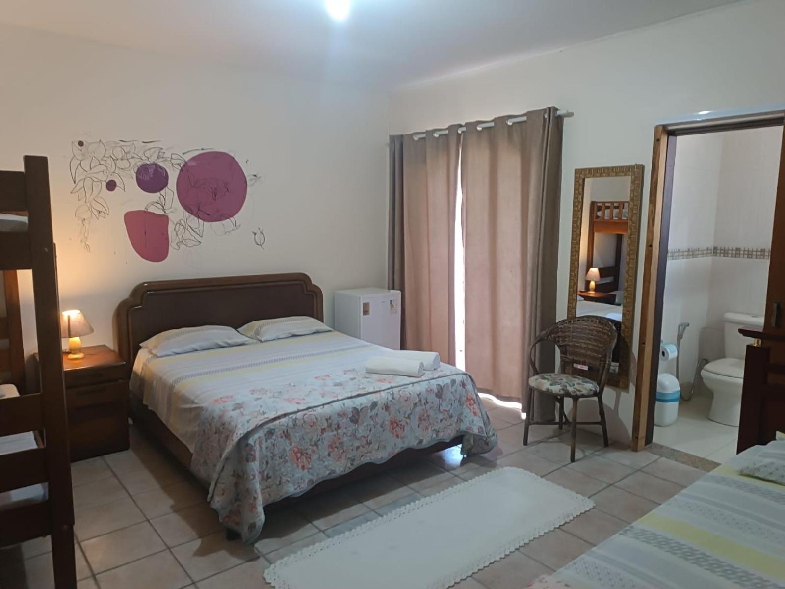 Family Suite with Balcony - Photo 4