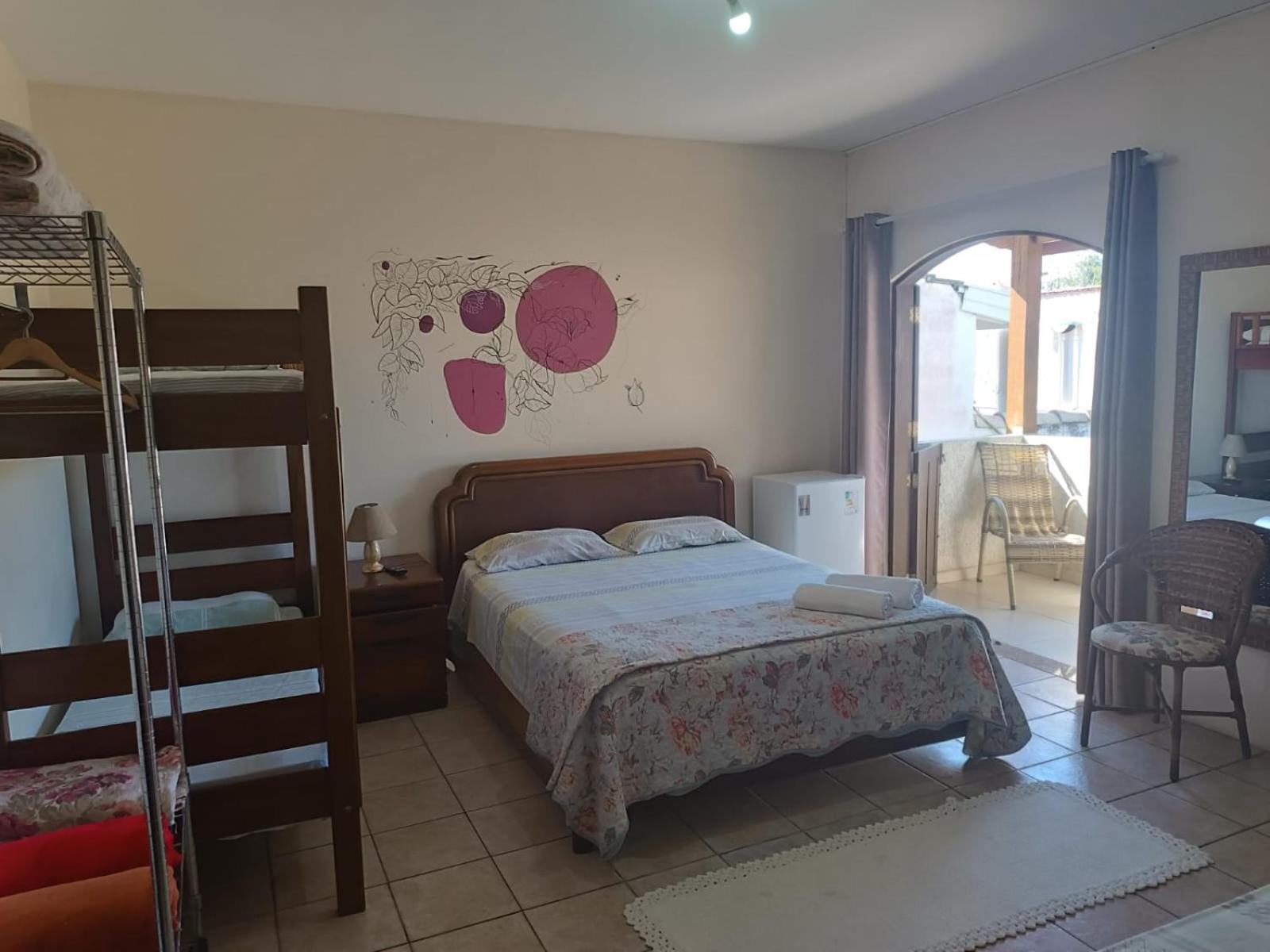 Family Suite with Balcony - Photo 7