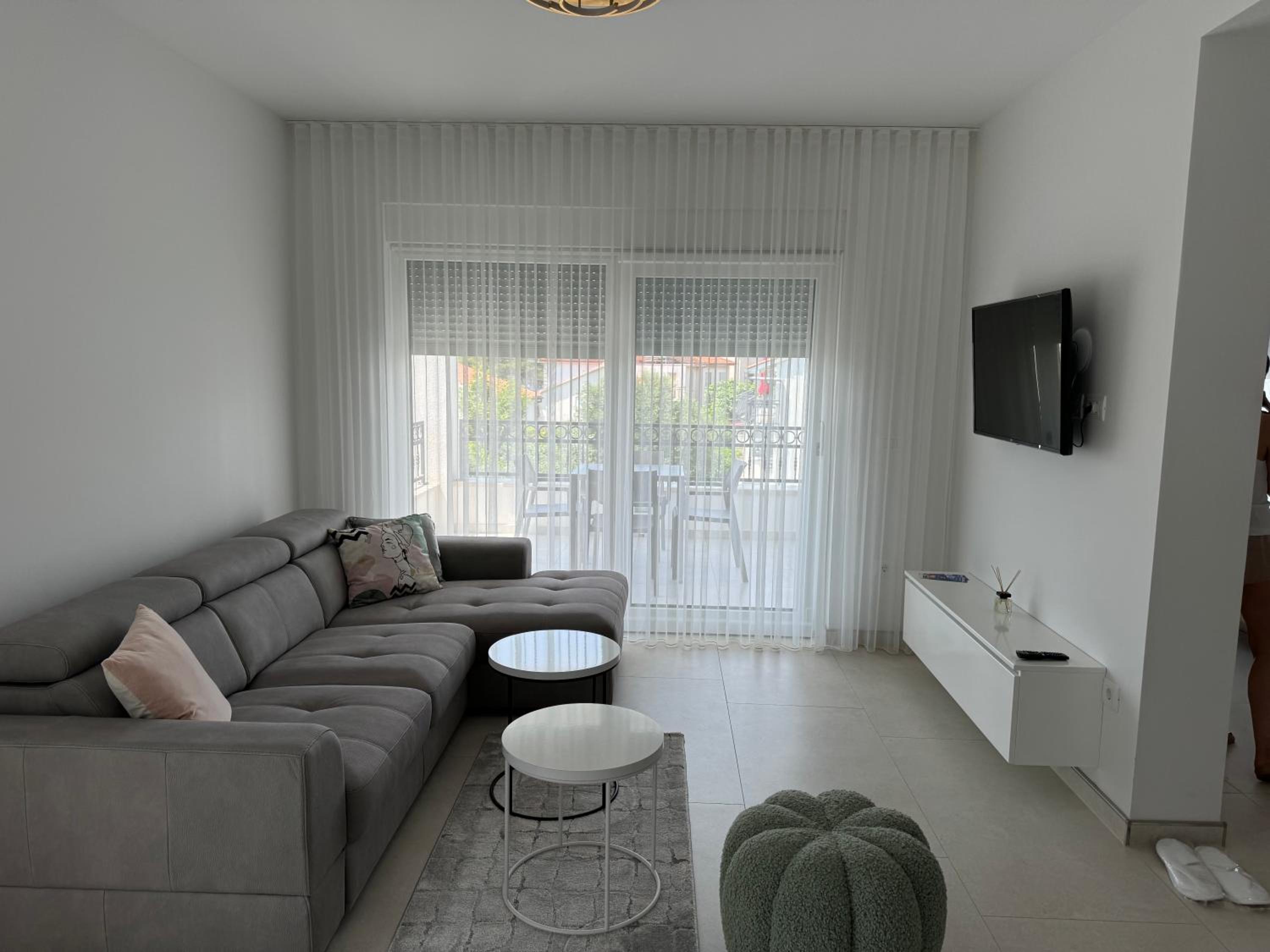 One-Bedroom Apartment with Sea View