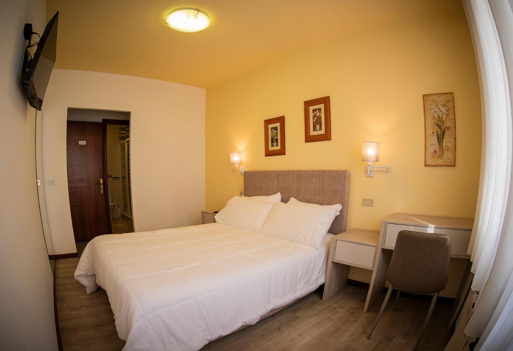 Double Room photo 3