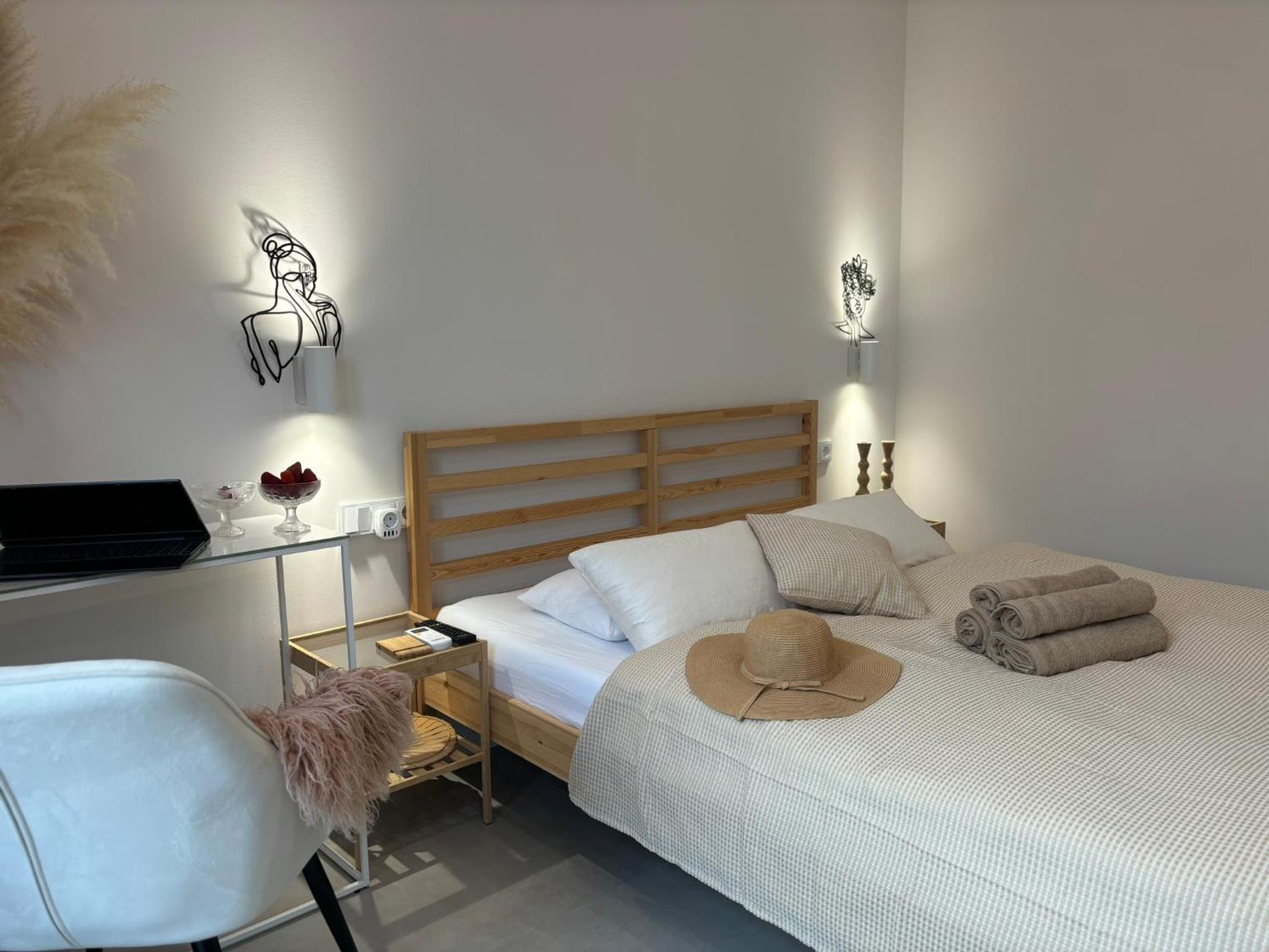 Three-Bedroom Apartment photo 2