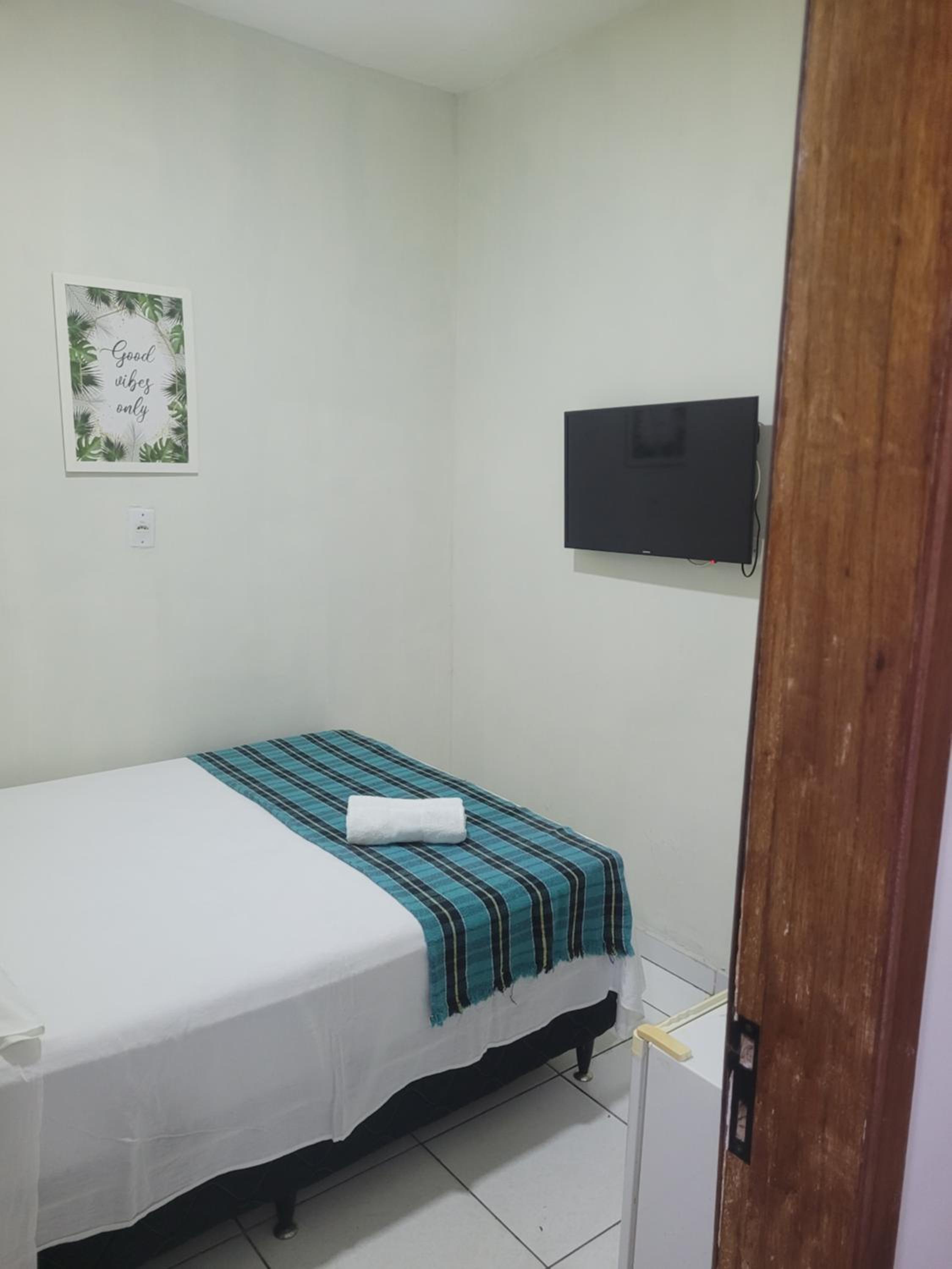 Standard Double Room - Photo 9