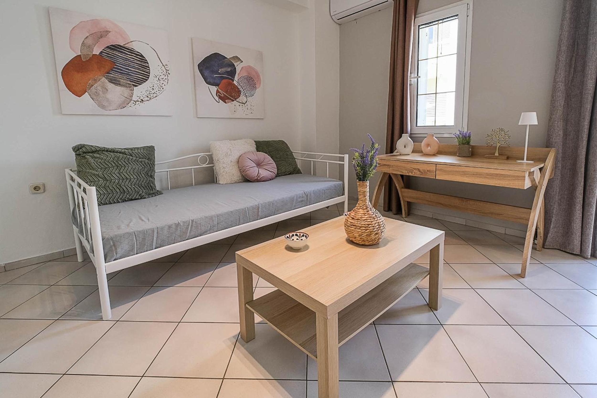 Studio Apartment photo 1