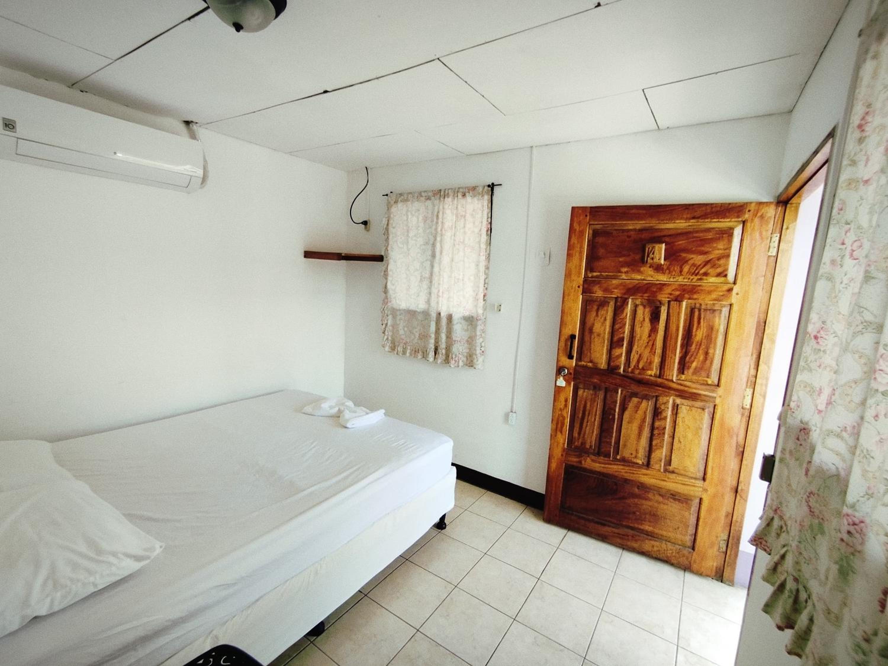 Deluxe Queen Room photo 2