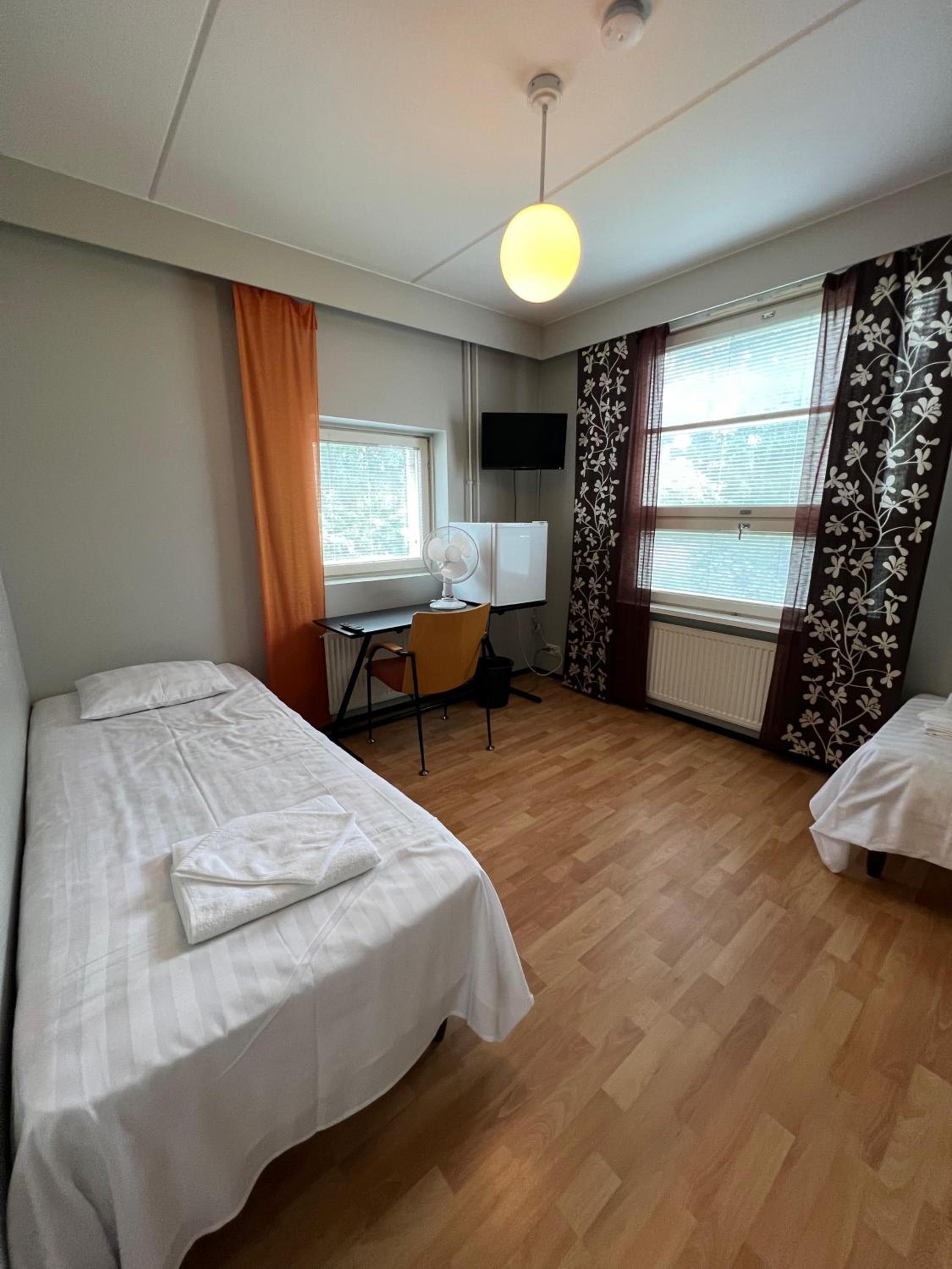 Standard Twin Room photo 3