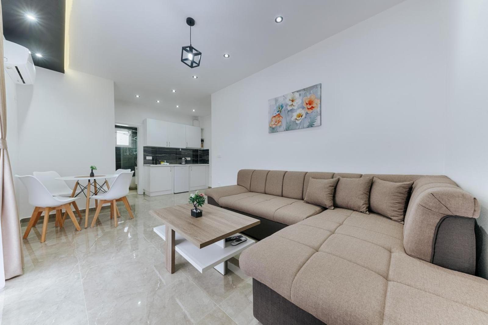 One-Bedroom Apartment with Sea View and Balcony
