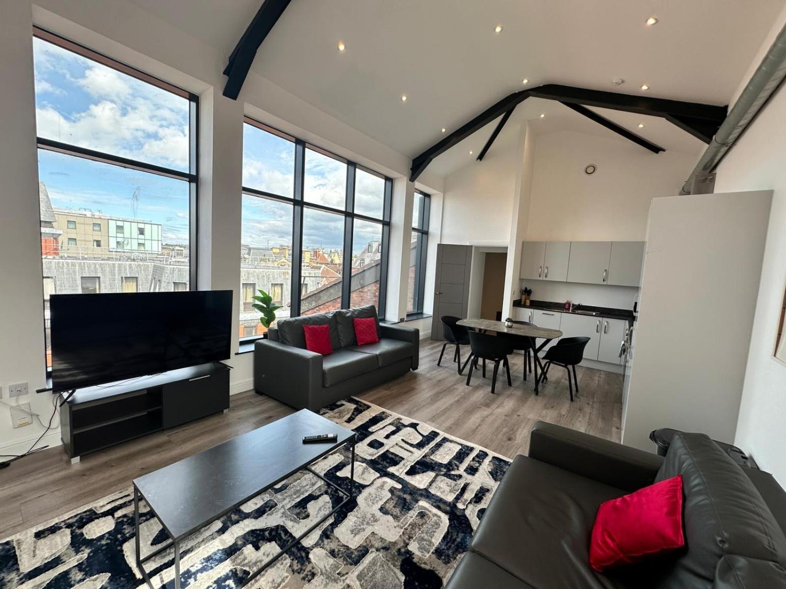 Penthouse Apartment photo 3