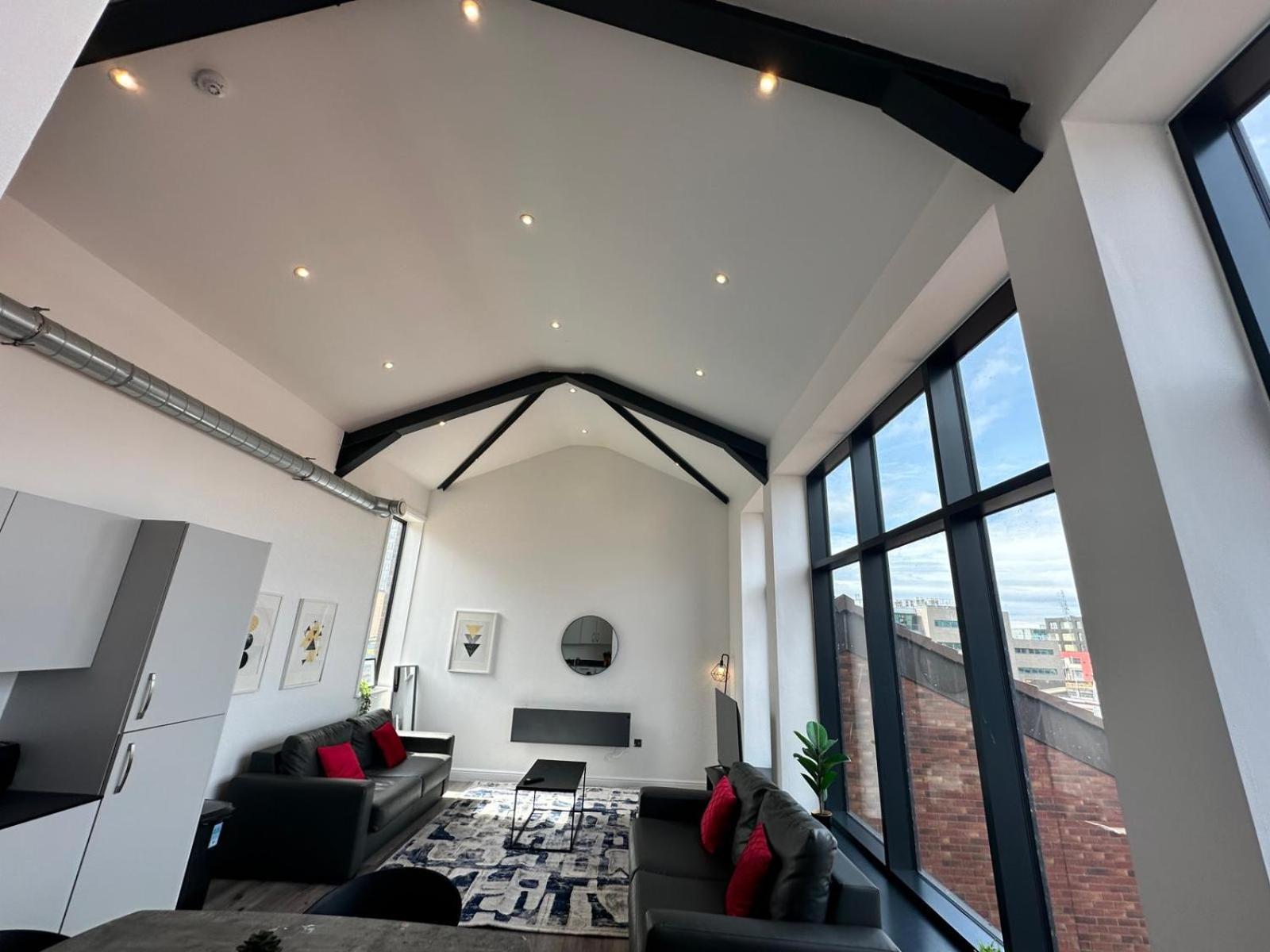 Penthouse Apartment photo 2