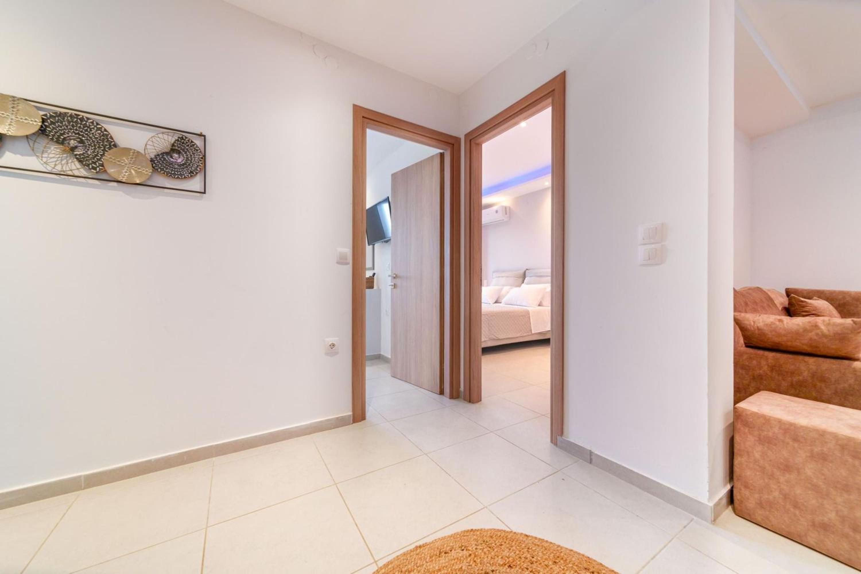 Apartment - Ground Floor photo 2