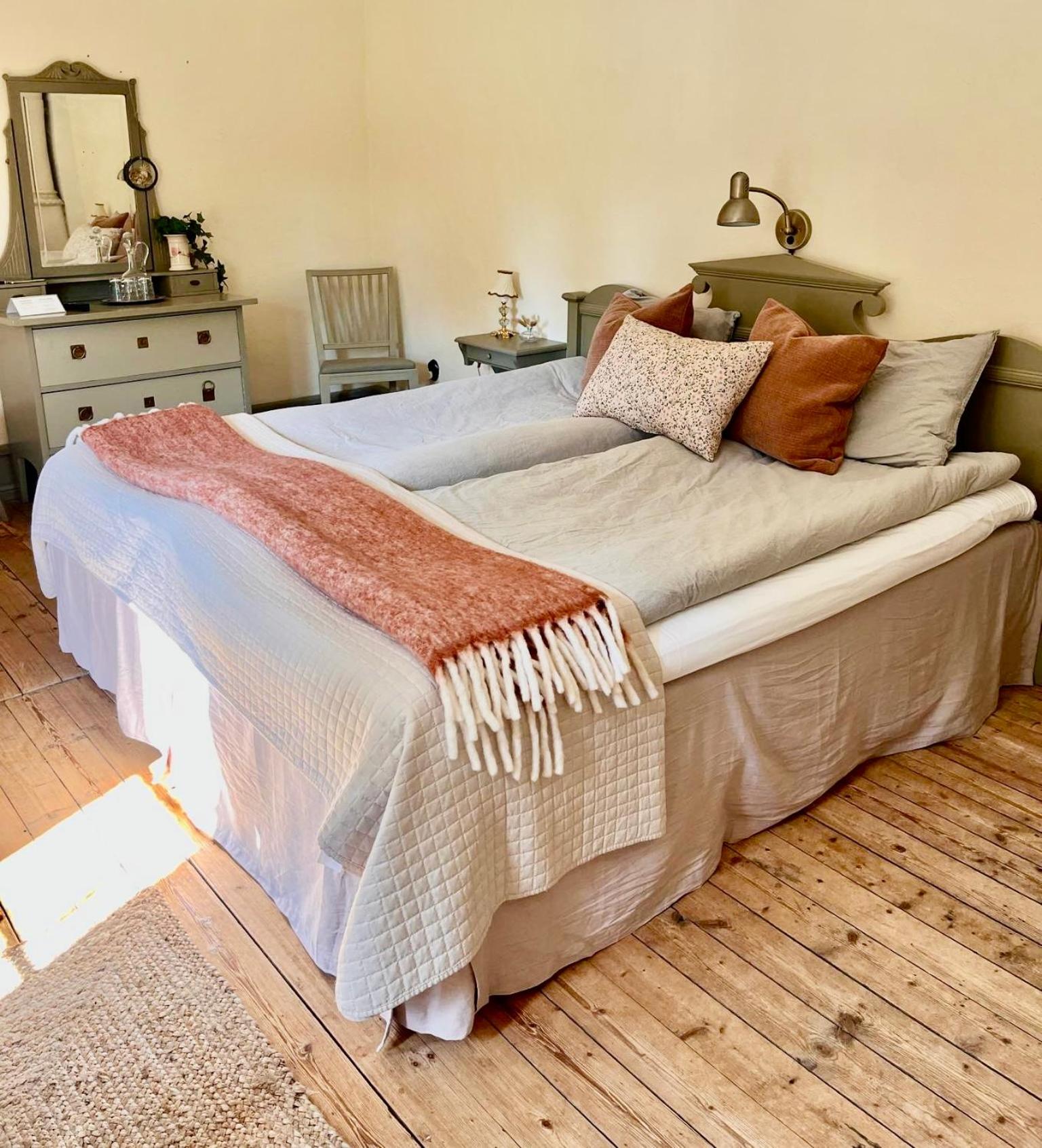 Triple Room with Shared Bathroom