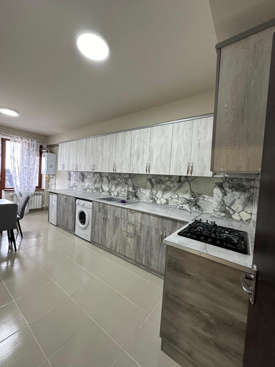 Three-Bedroom Apartment With Balcony photo 2