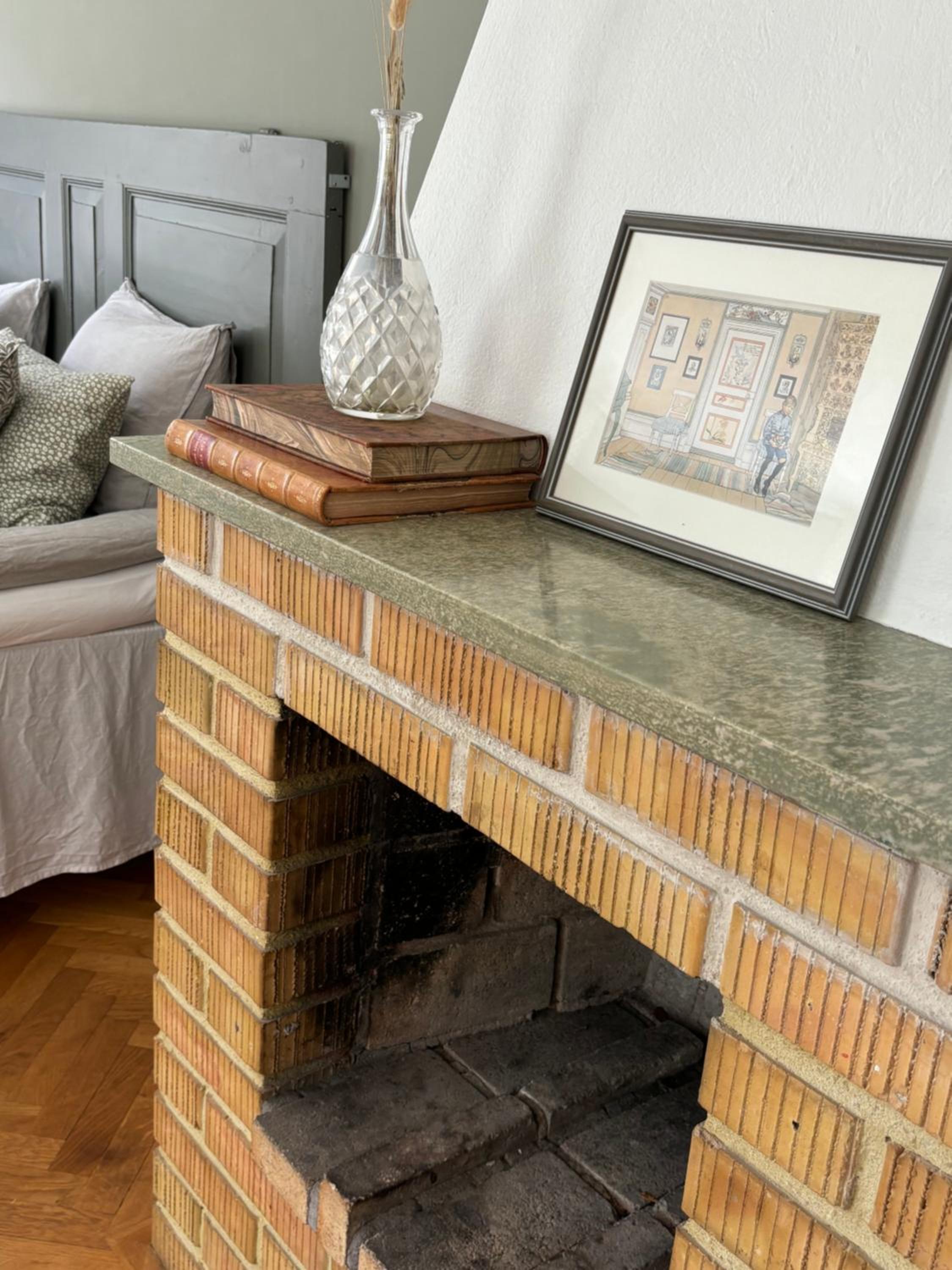 Family Room - Photo 2