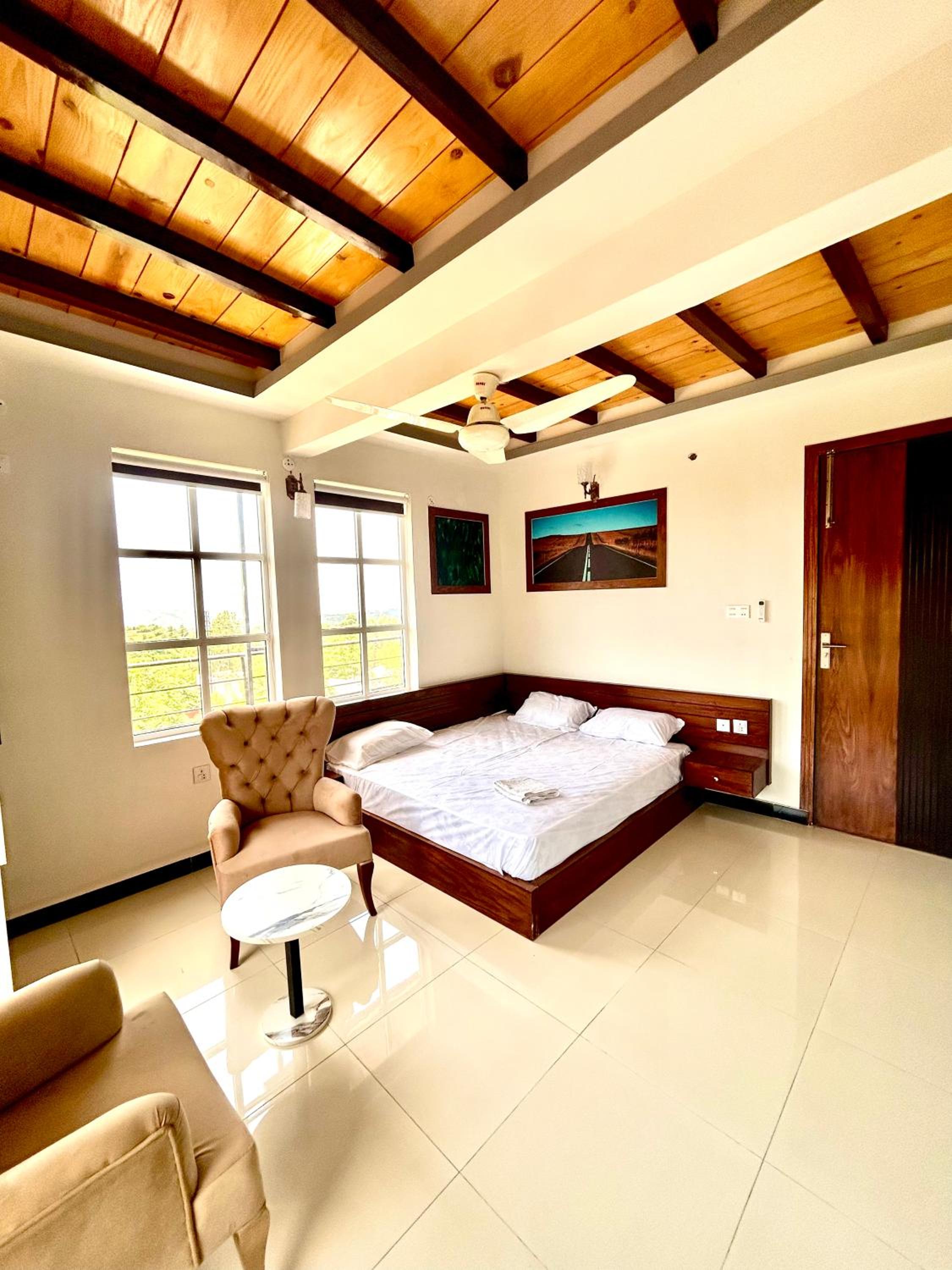 King Room with Balcony photo 2