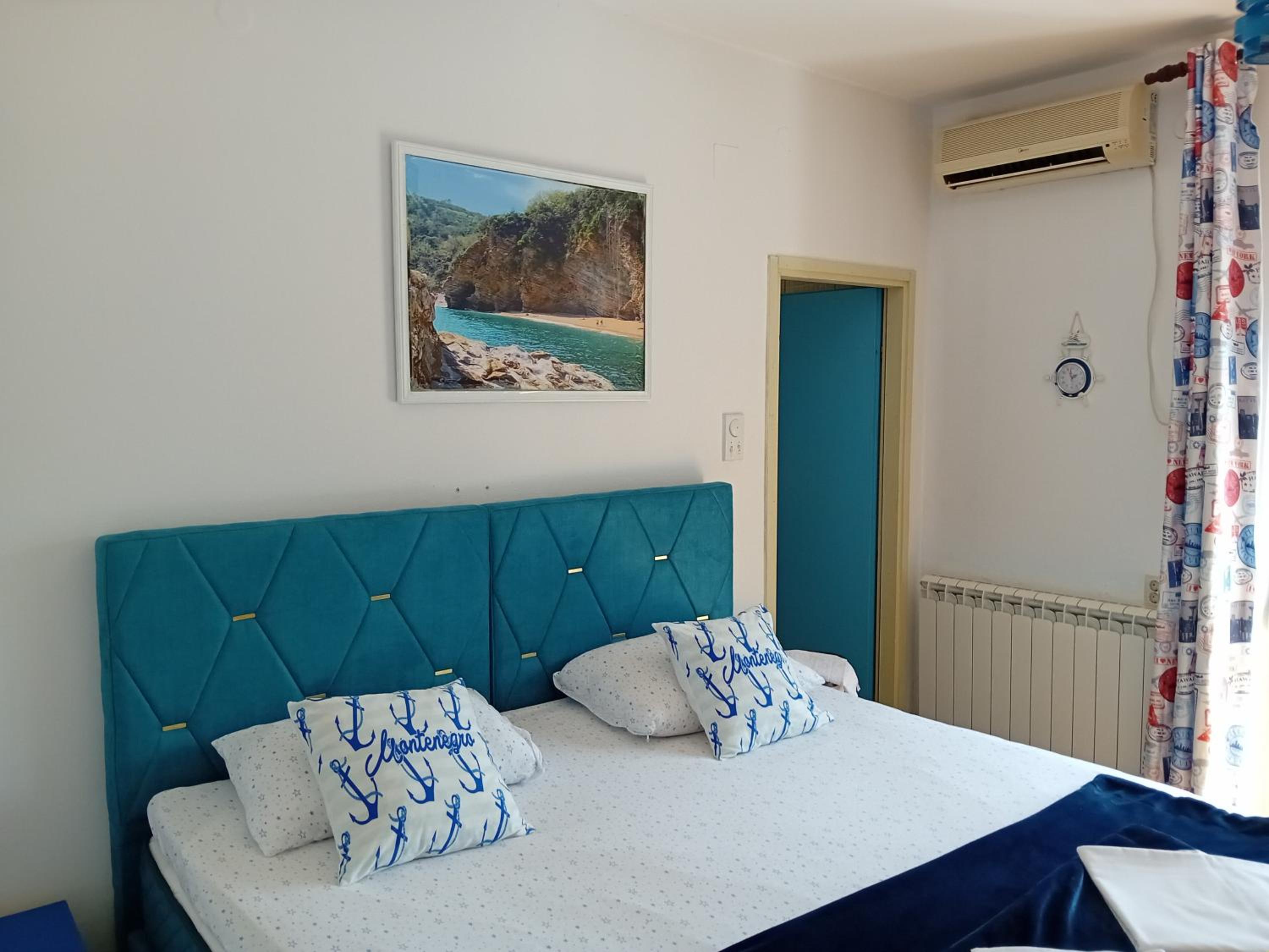 Deluxe Double Room with Balcony photo 3