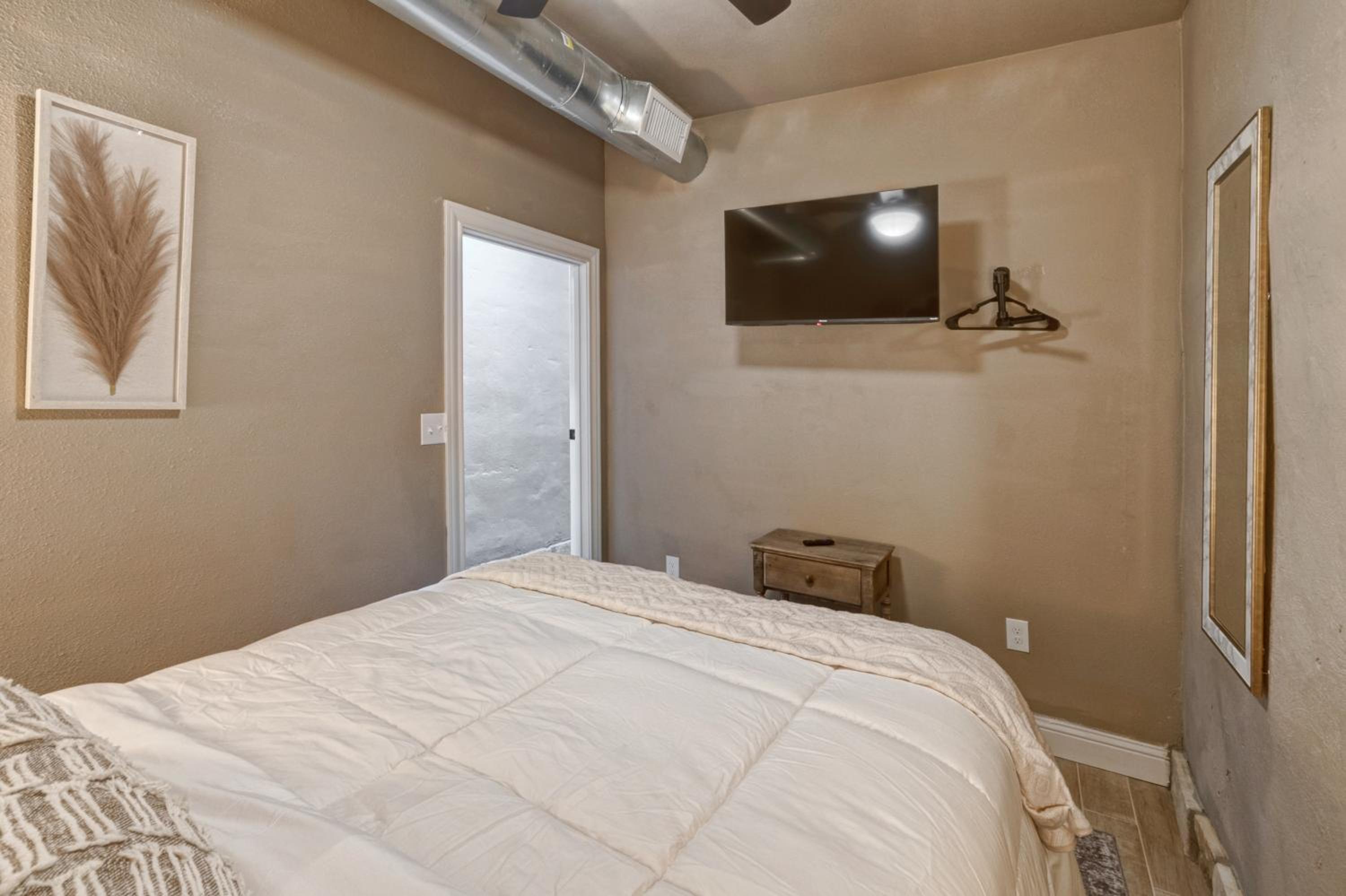 Two-Bedroom Apartment photo 2