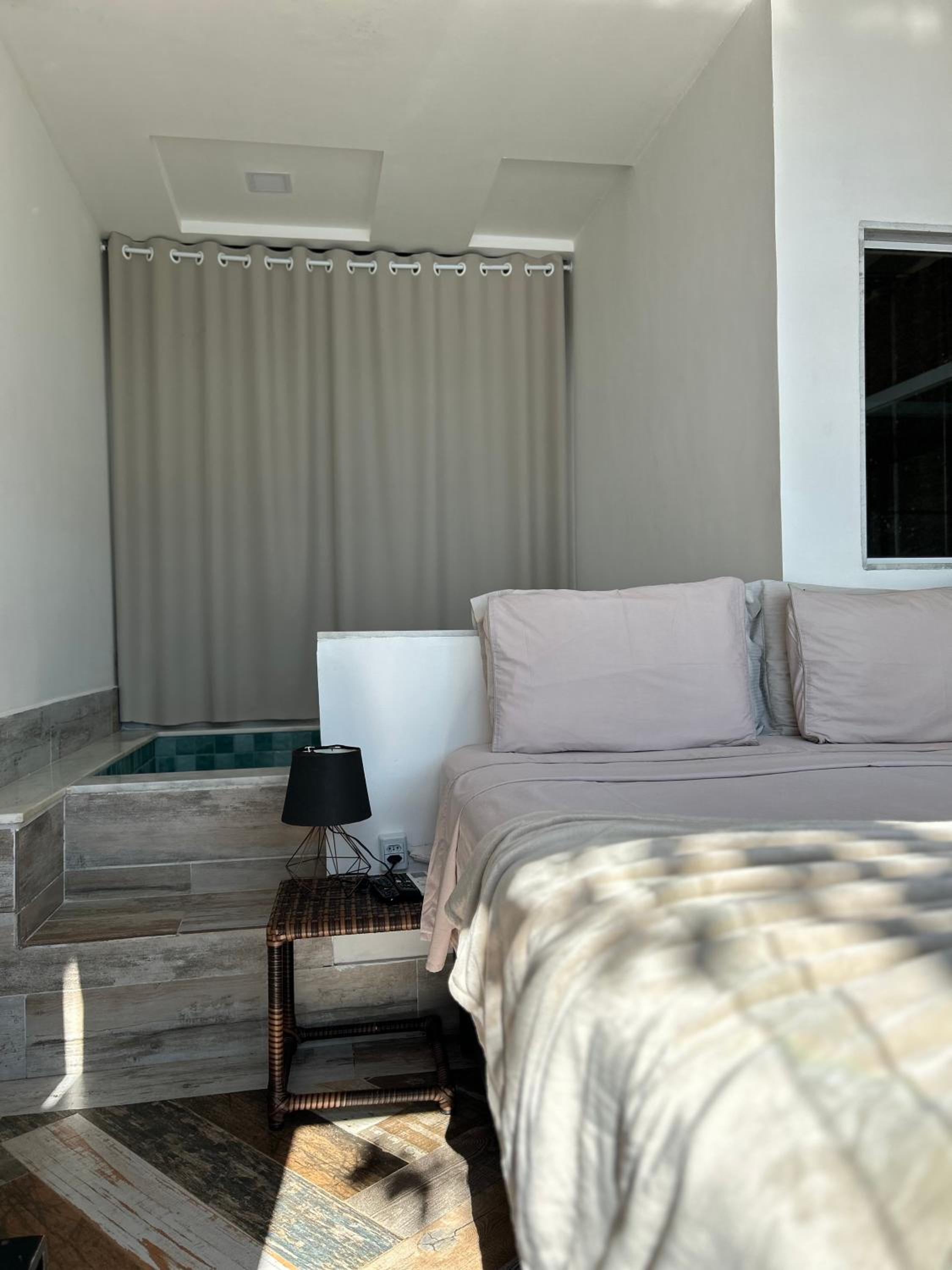 Deluxe Double Room with Balcony and Sea View photo 1
