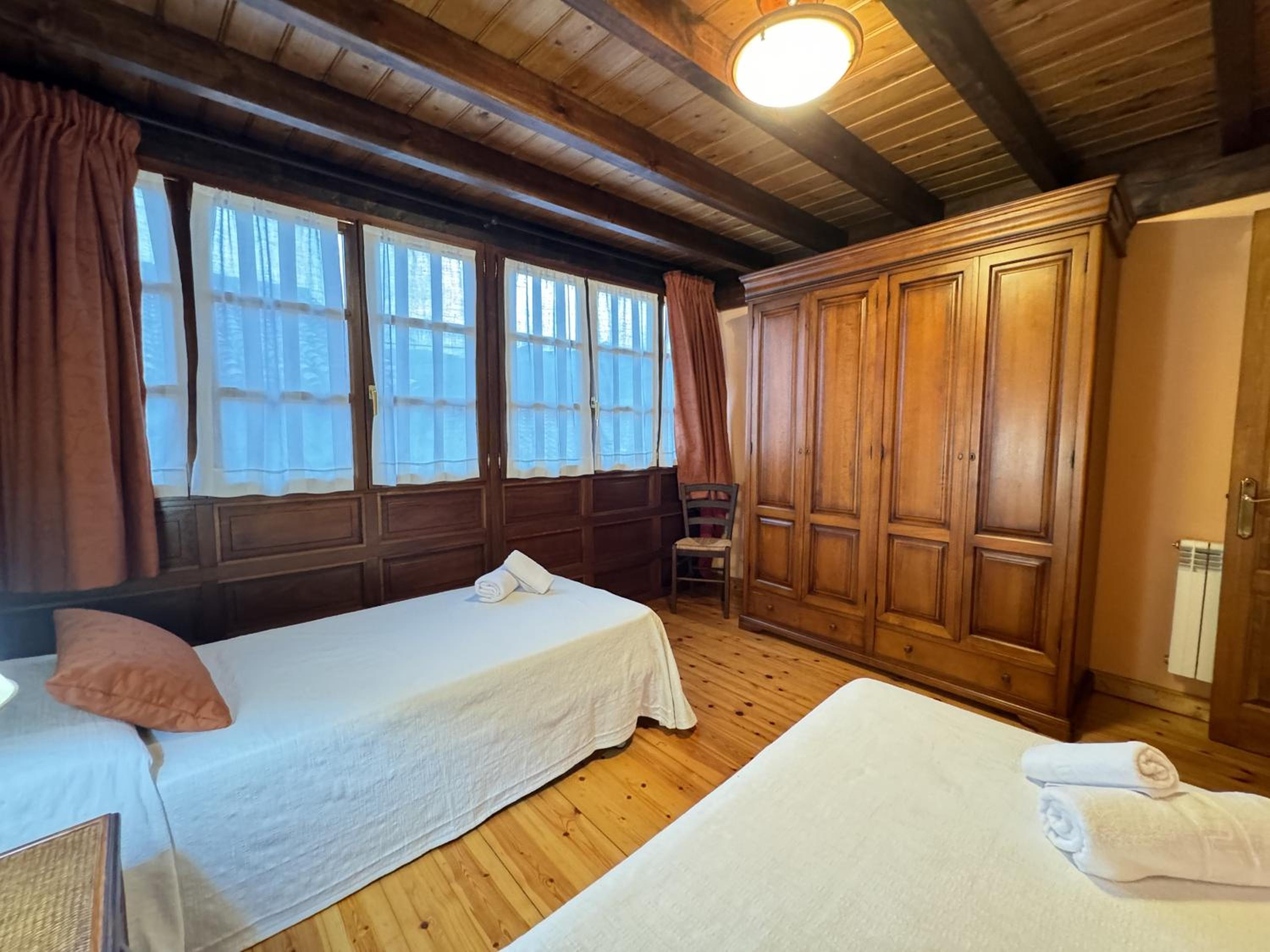Three-Bedroom House photo 2