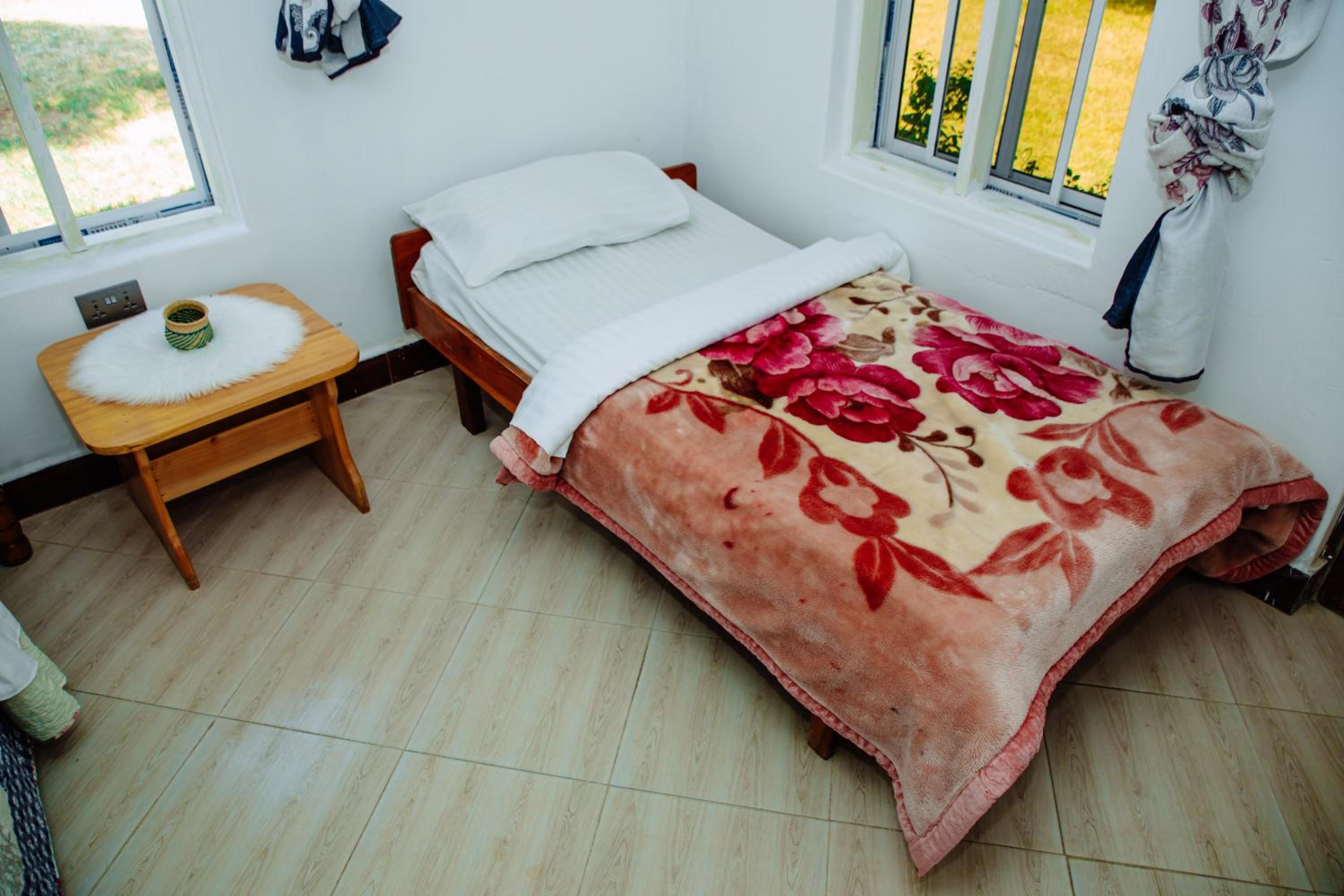 Deluxe Double Room (2 Adults + 1 Child) photo 3