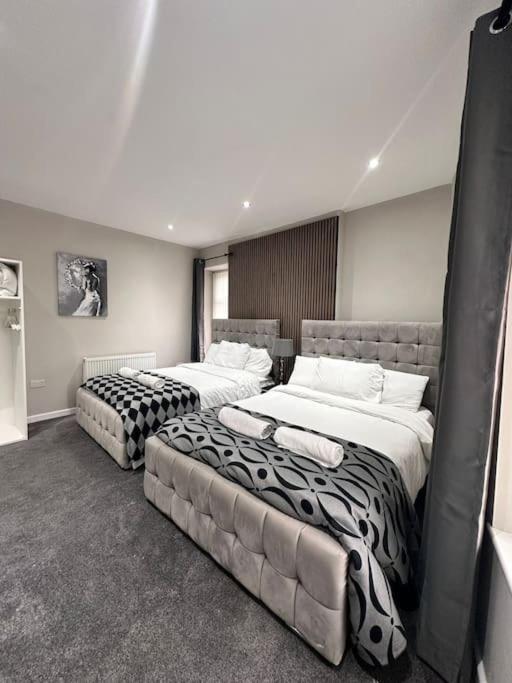Four-Bedroom House photo 1