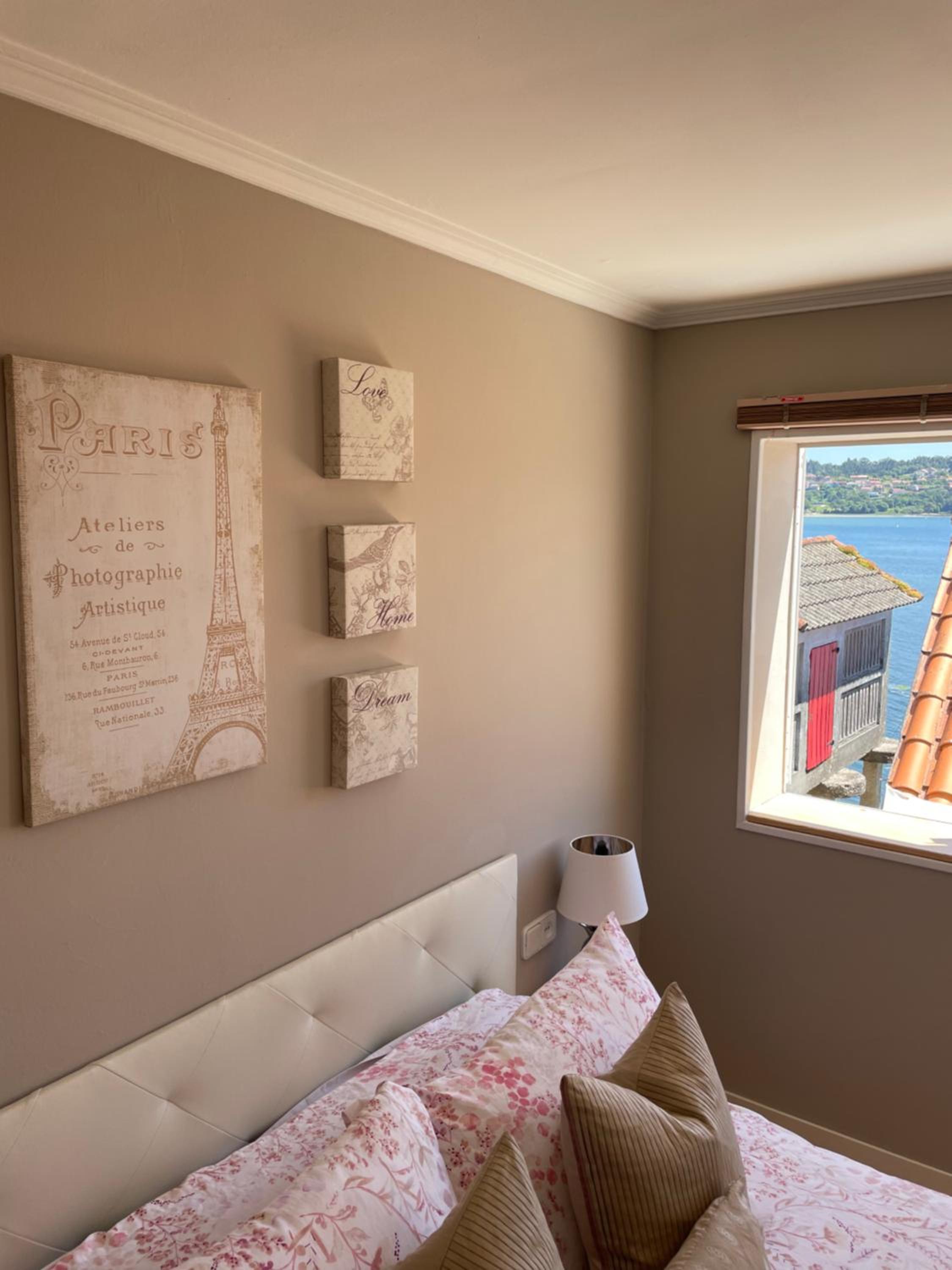 Four-Bedroom House - Photo 10