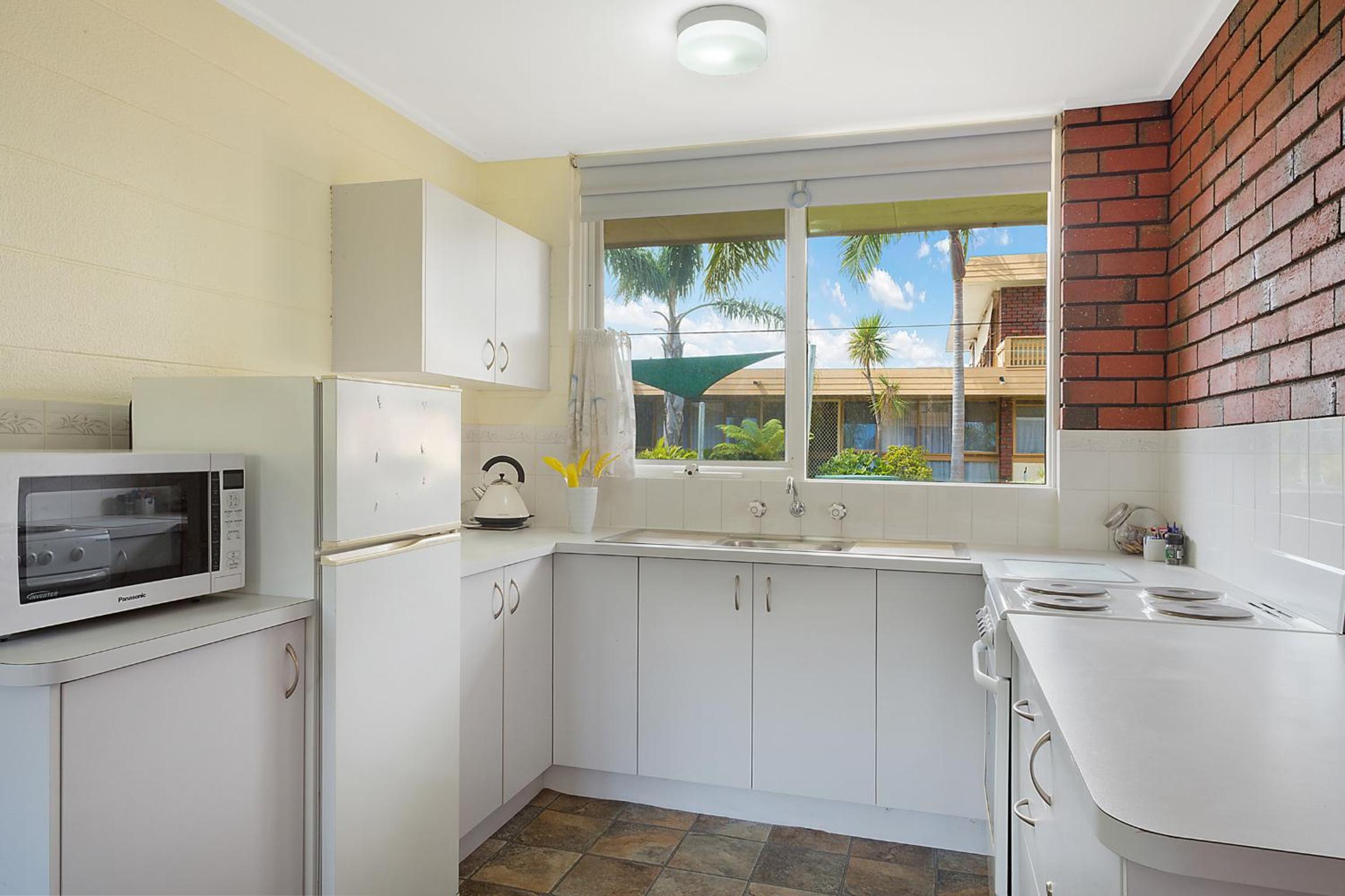 Large Two-Bedroom Family Apartment (6 Adults) photo 3