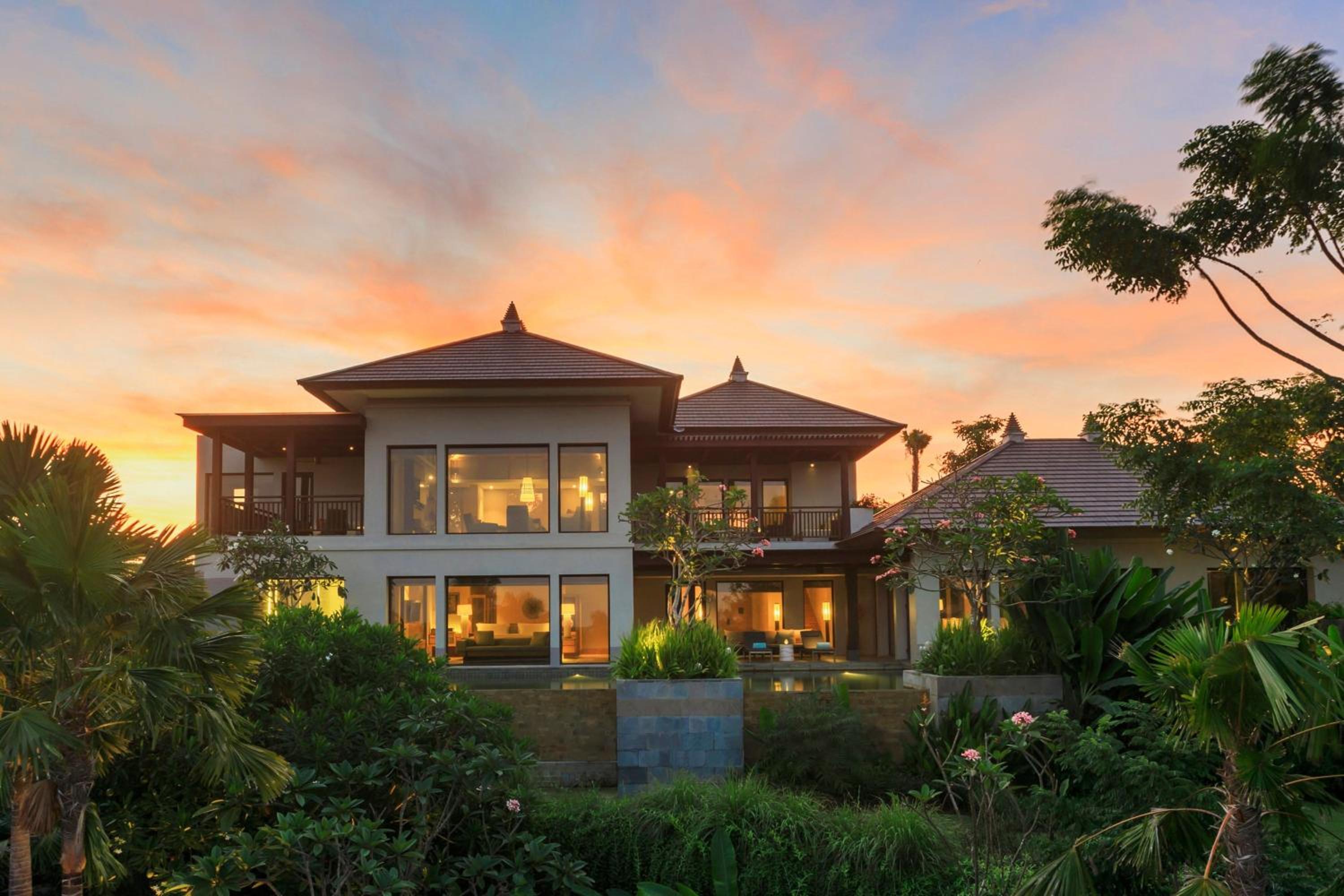Cliff Three-Bedroom Private Pool Villa with Free Daily Resort Activity photo 2