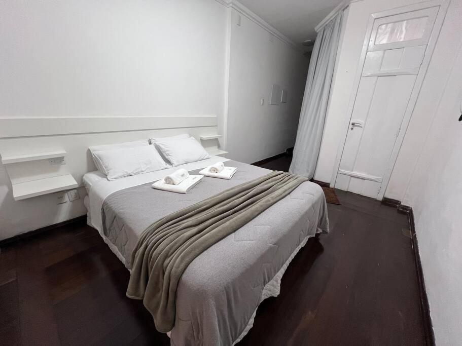 One-Bedroom House photo 2