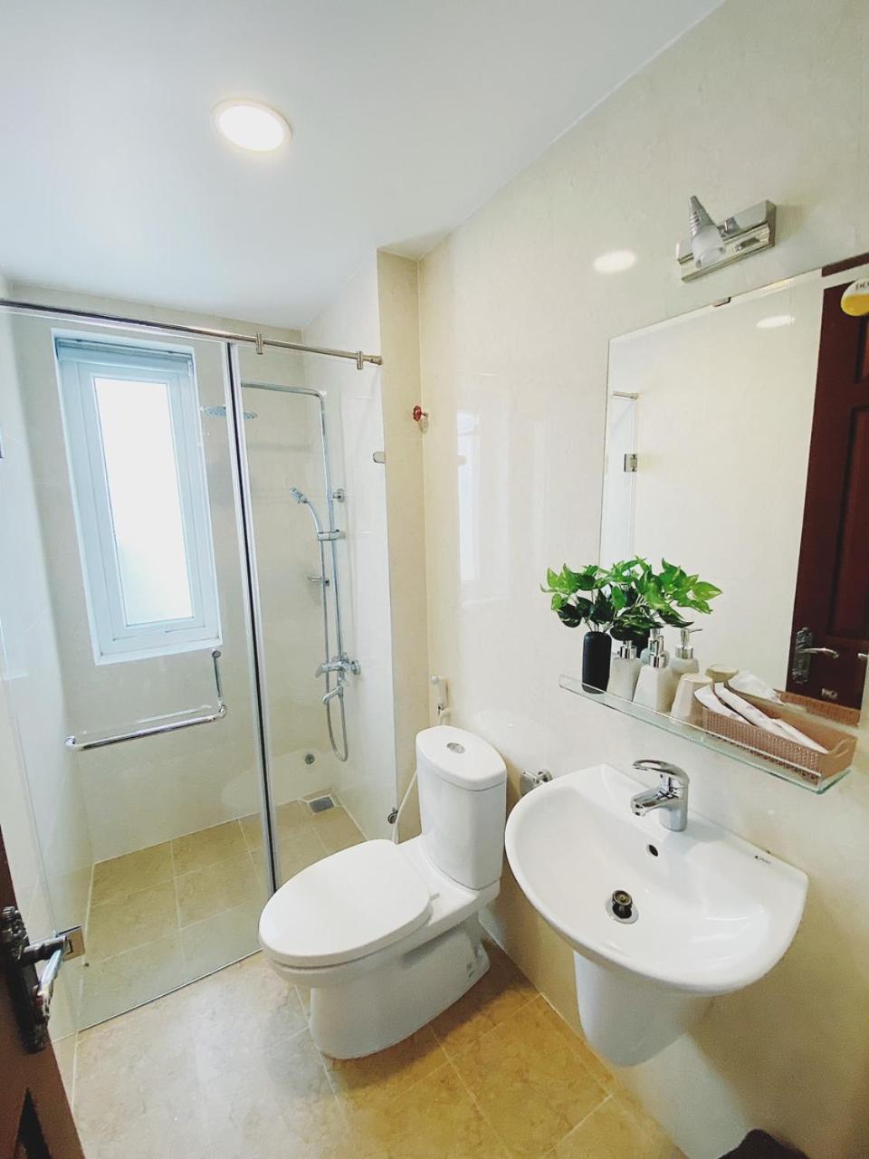 Twin Room with Balcony - Photo 2