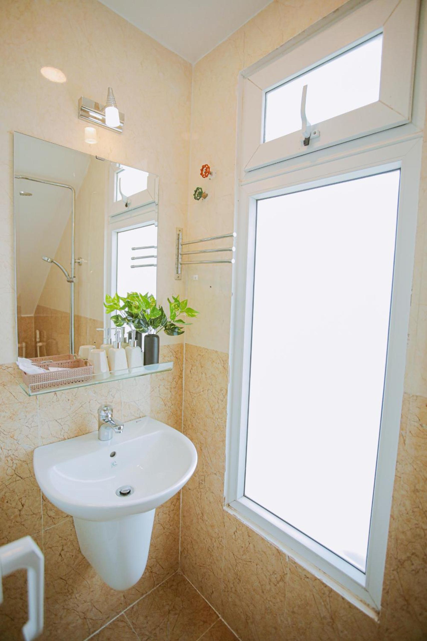 Standard Double Room - Photo 5