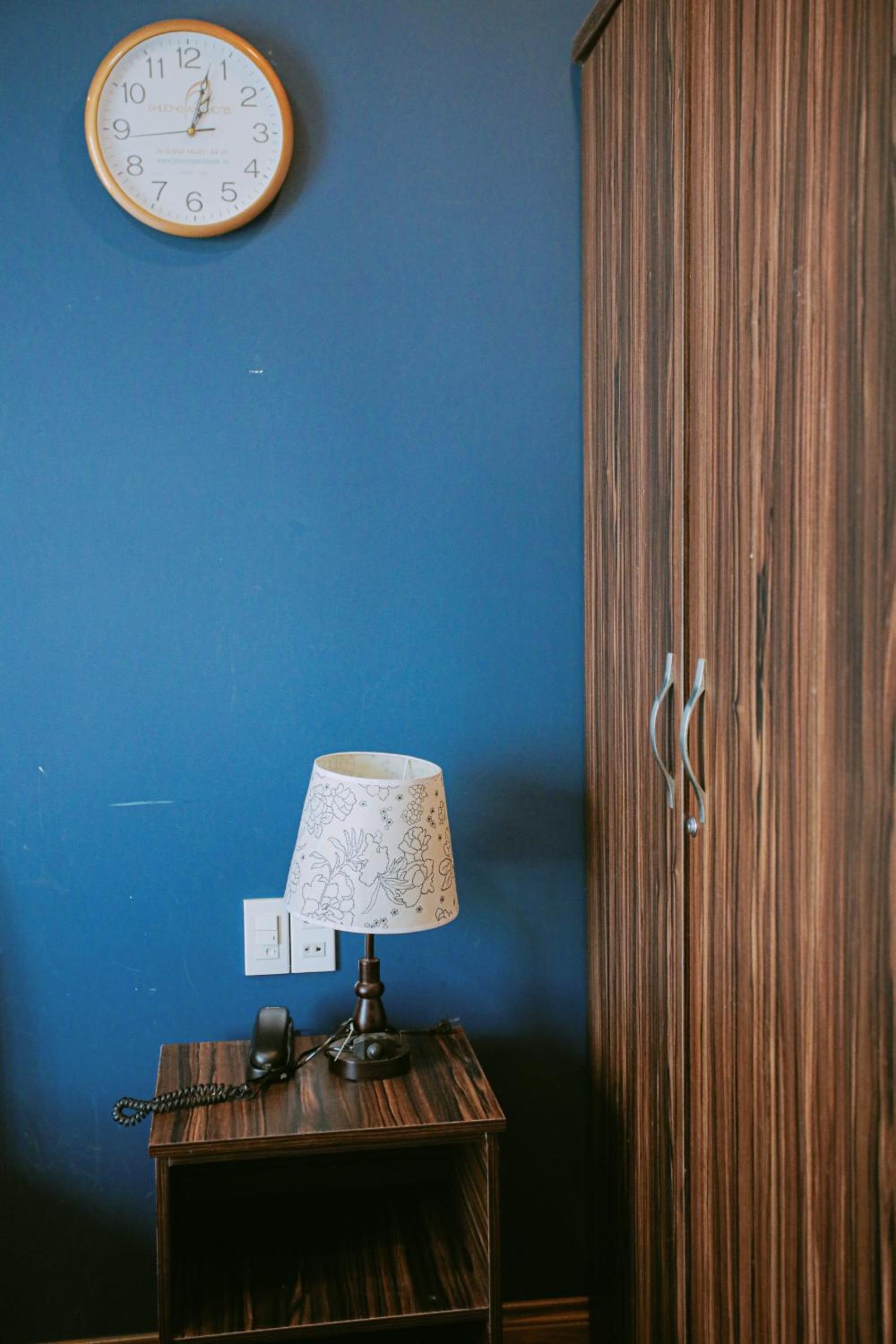 Family Room - Photo 5