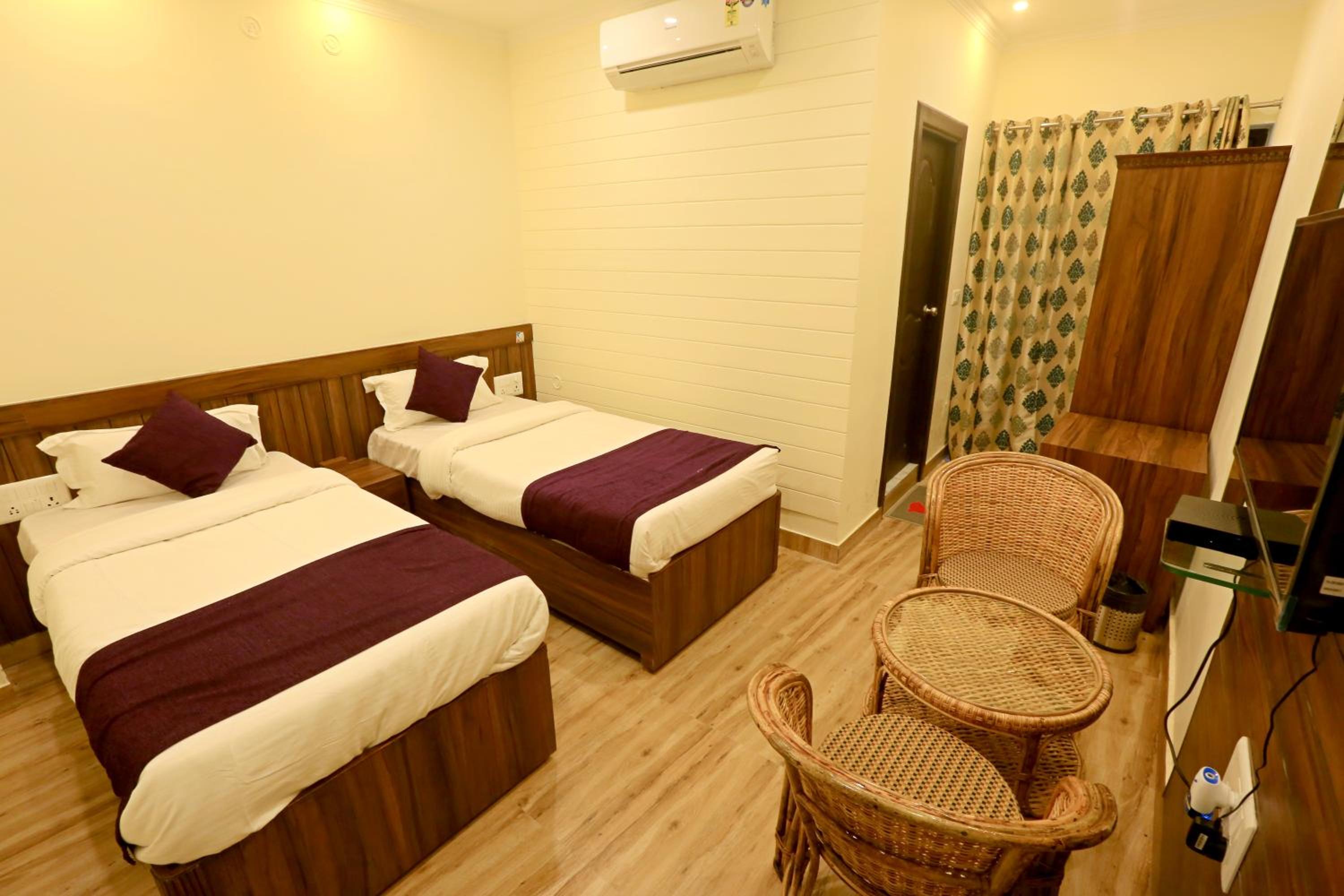 Executive Room - Photo 2