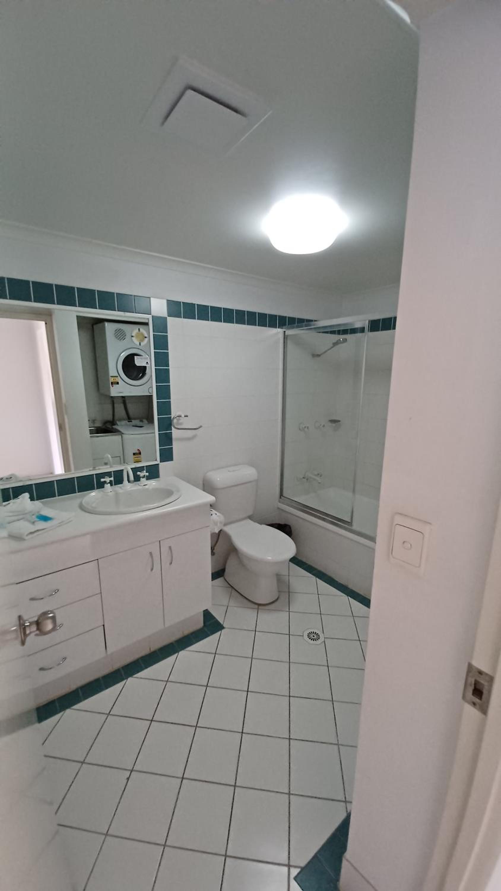 Two-Bedroom Apartment - Photo 9