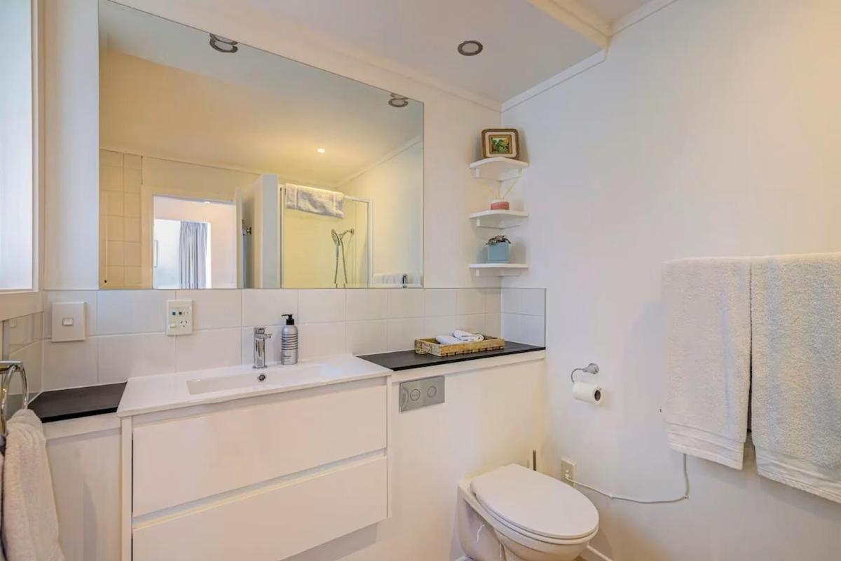 Apartment with Sea View photo 2
