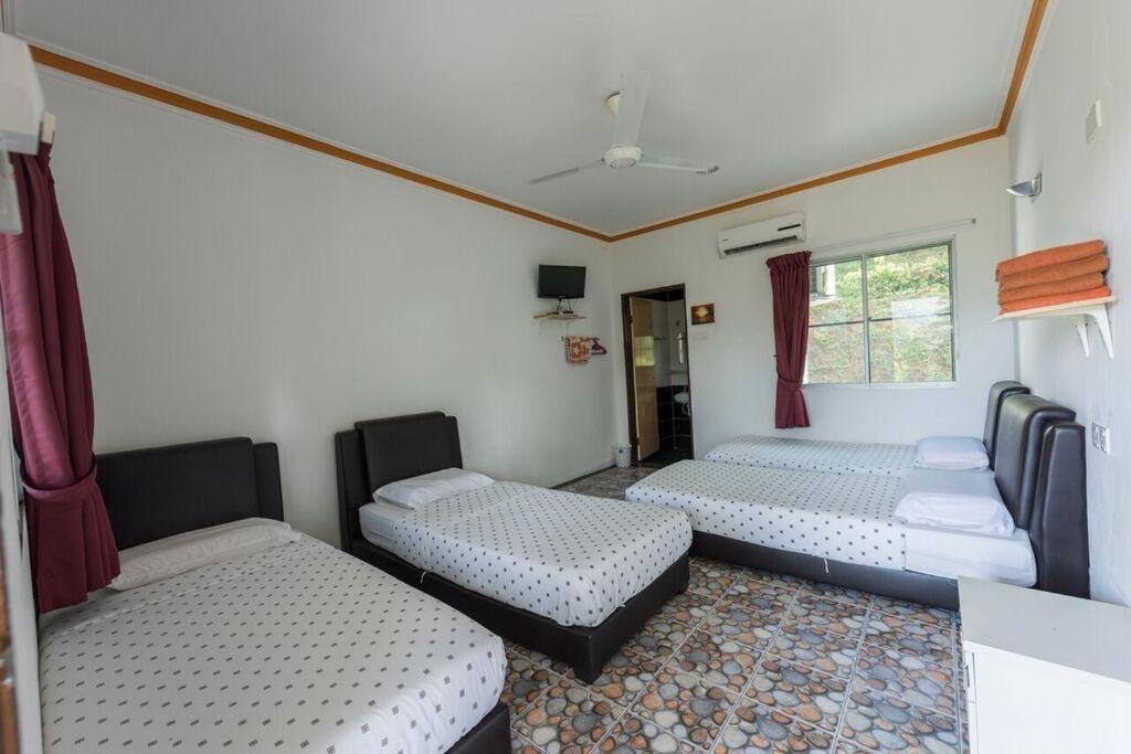 Deluxe Family Suite photo 1