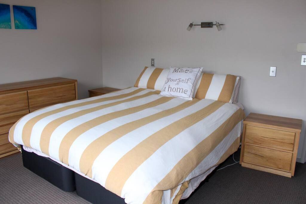 Four-Bedroom House photo 2