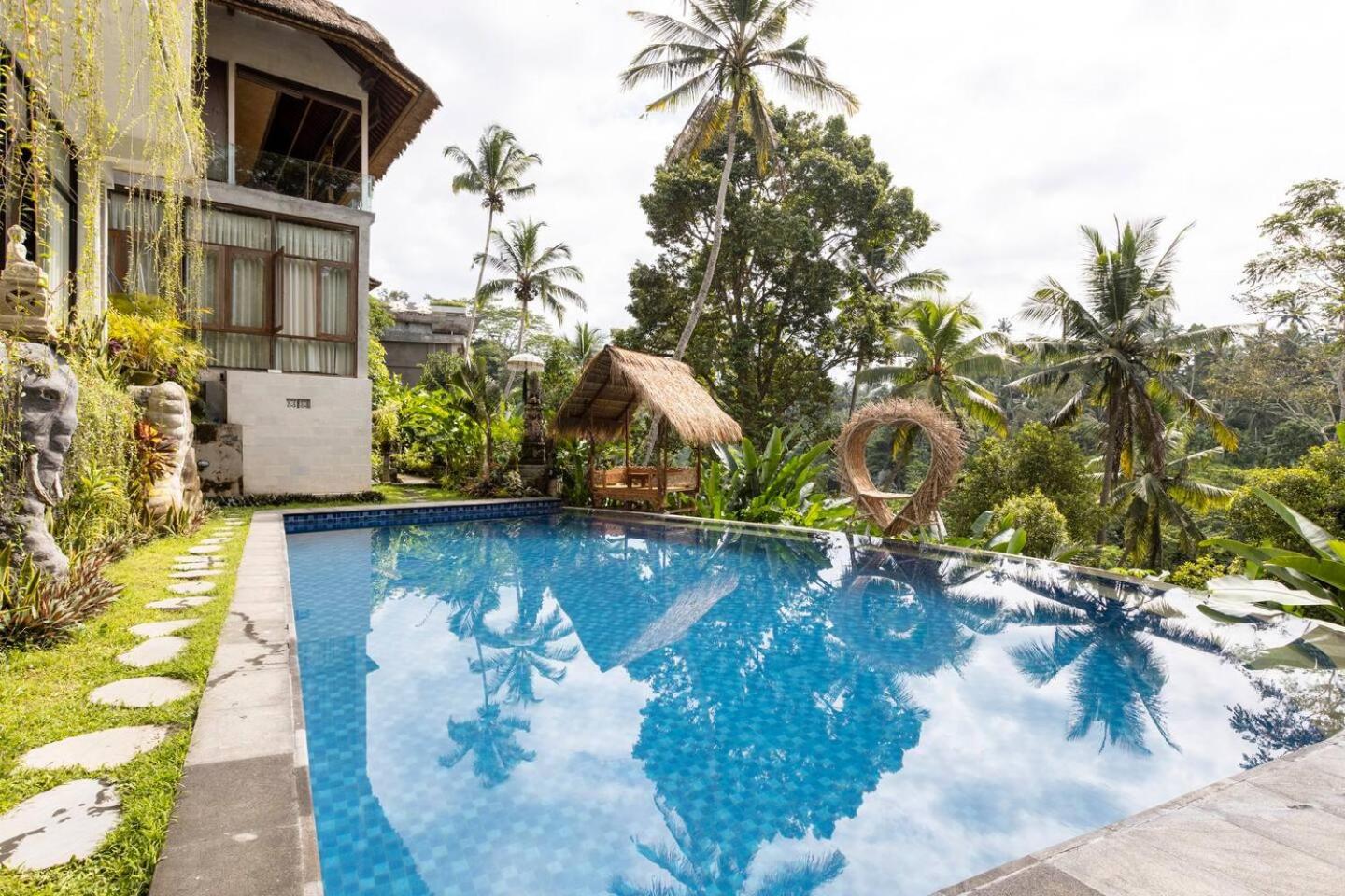 Double Room with Balcony - Photo 11