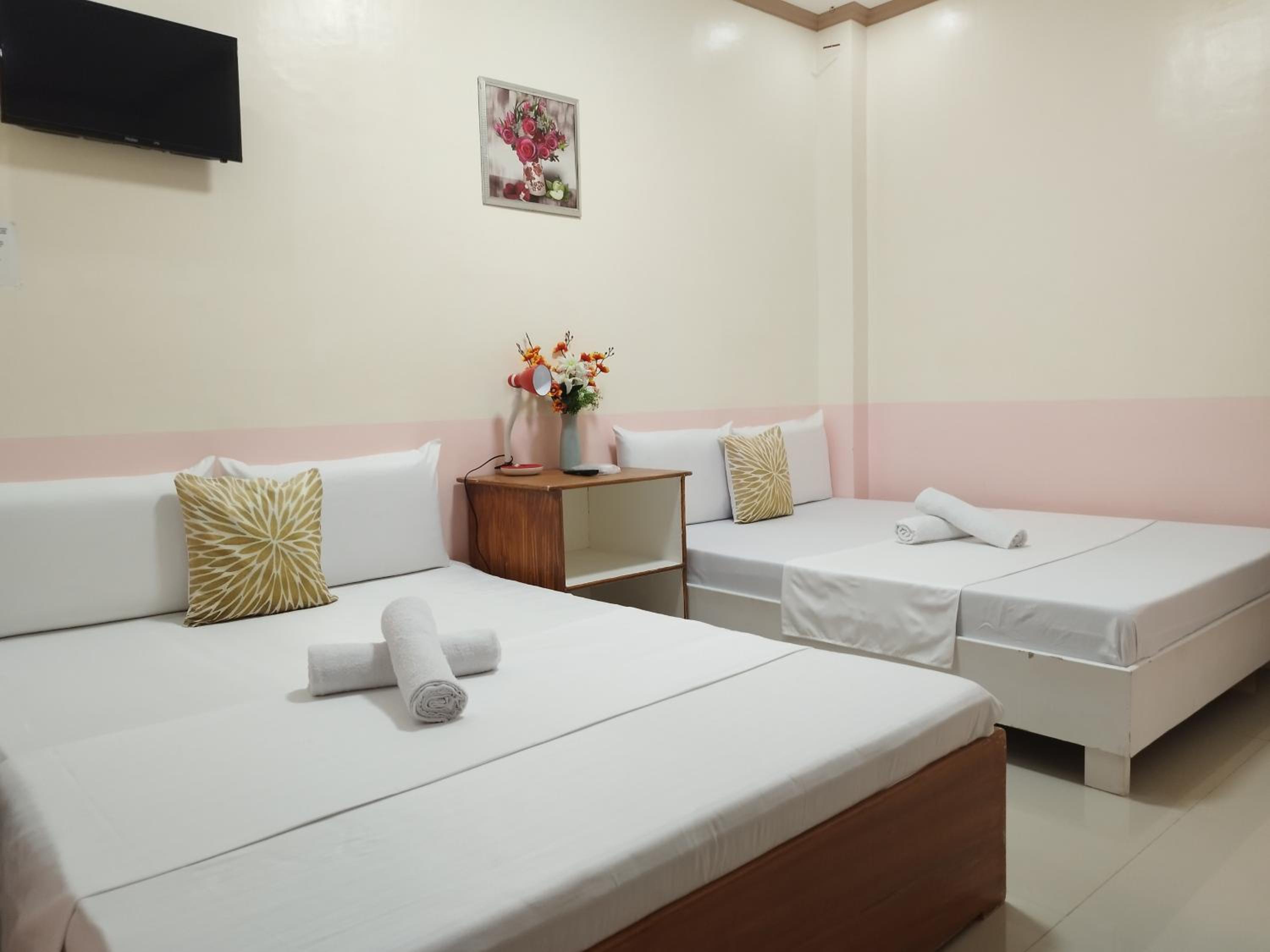 Superior Family Quadruple Room - Photo 1
