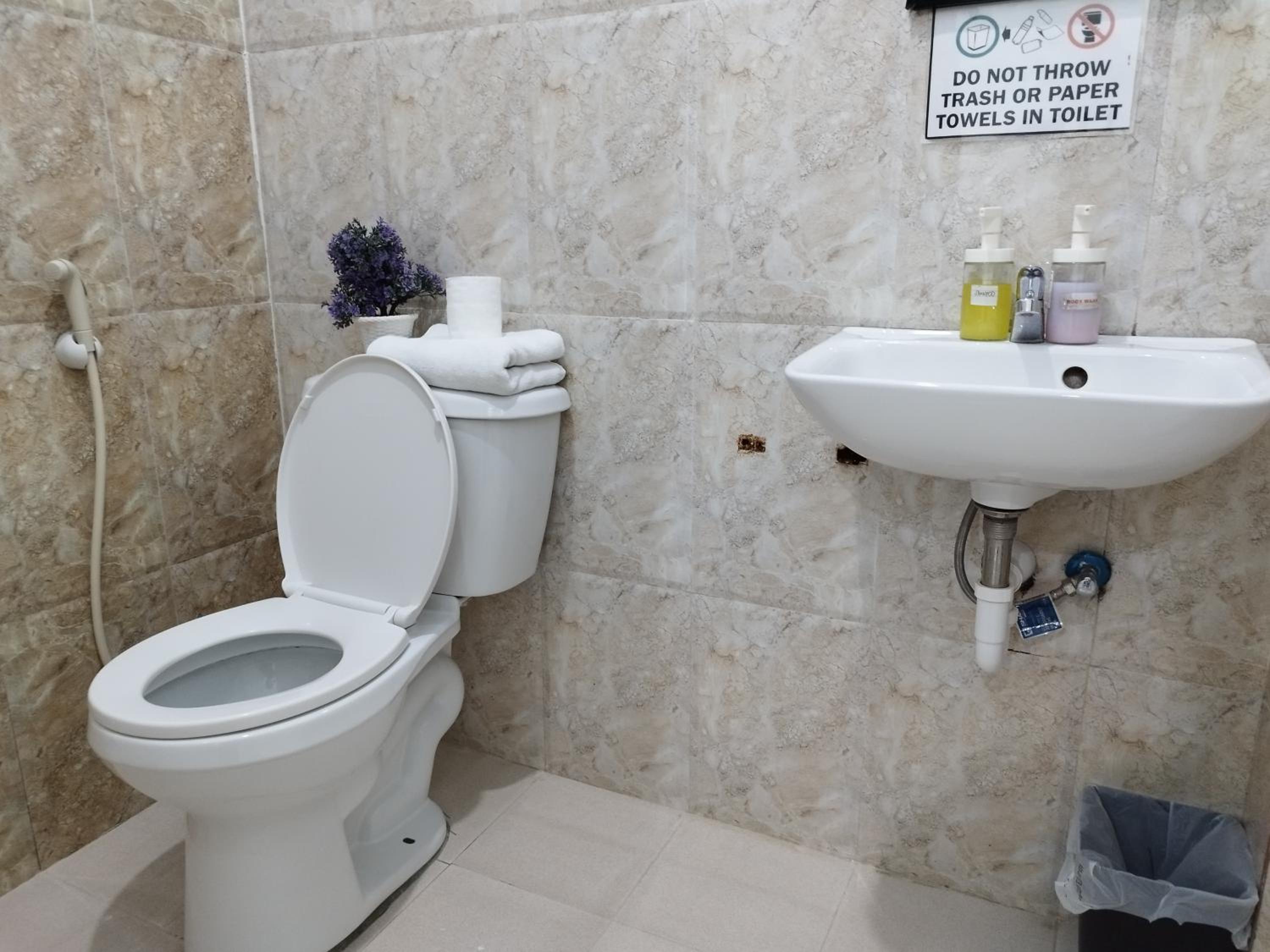 Double or Twin Room - Photo 7