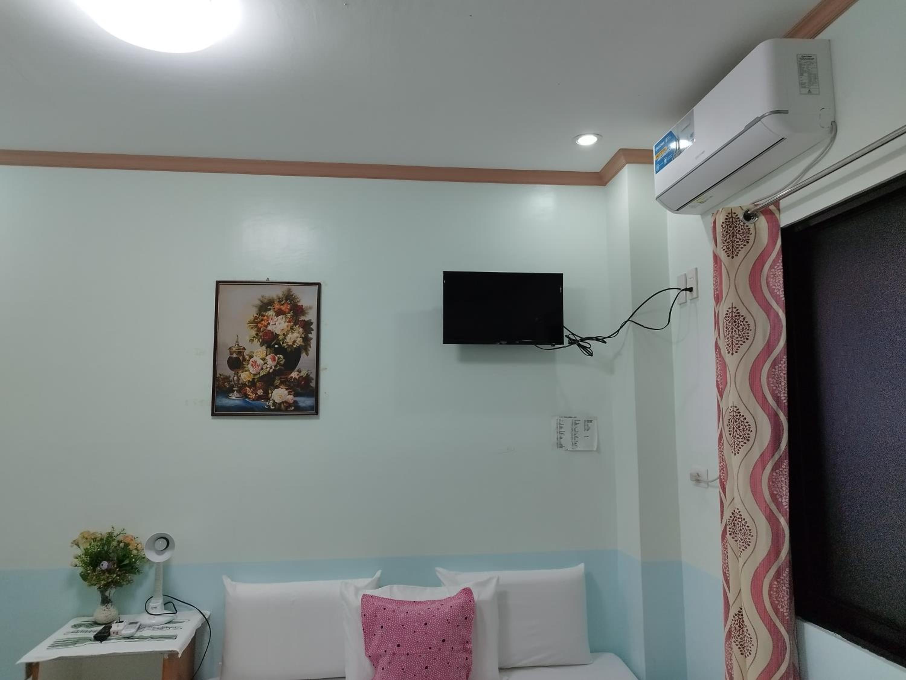 Double or Twin Room - Photo 2