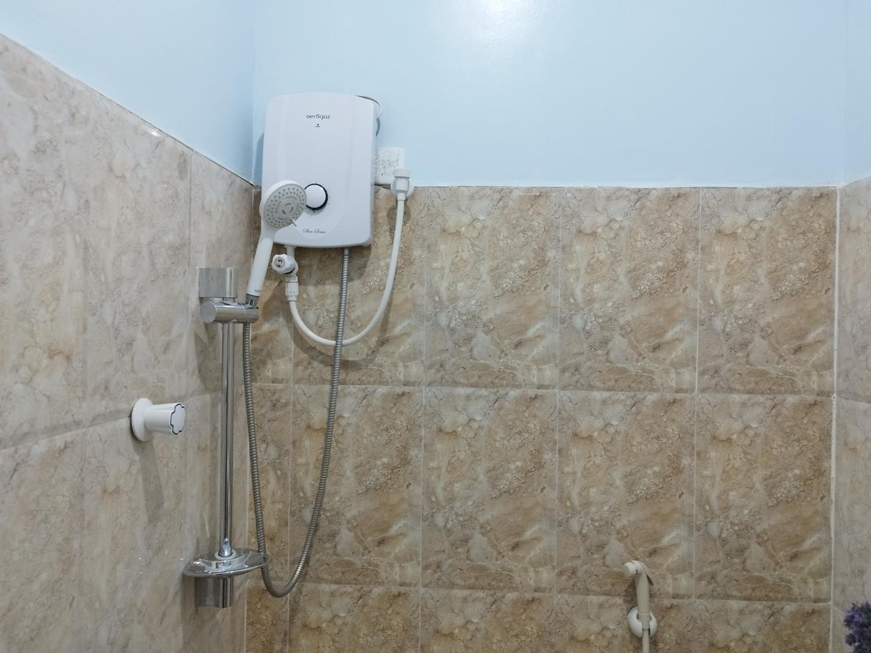 Double or Twin Room - Photo 3