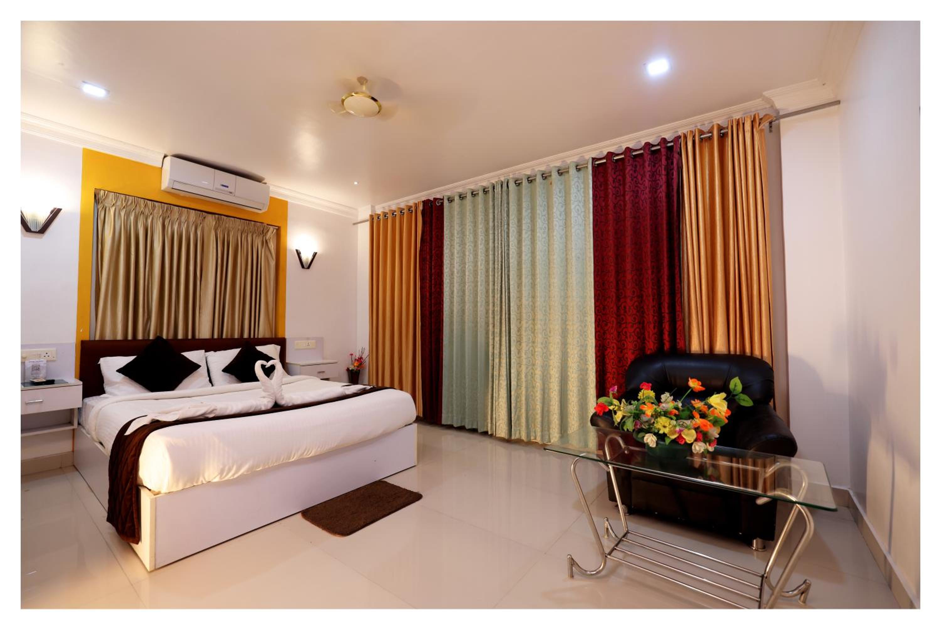 Suite with Balcony photo 1
